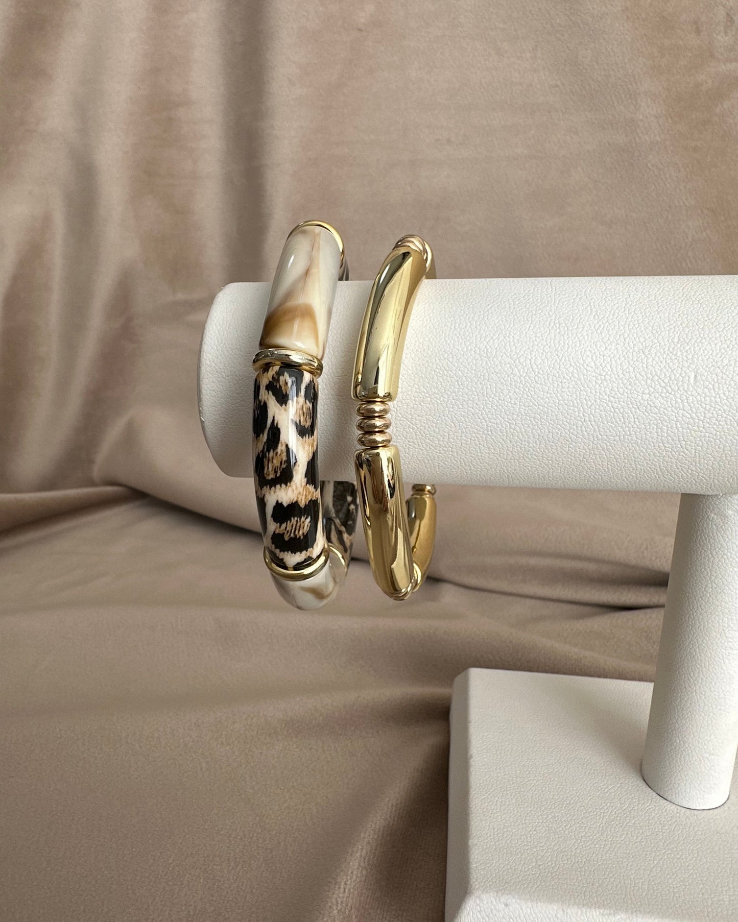 Pulsera Acrílico Dorada