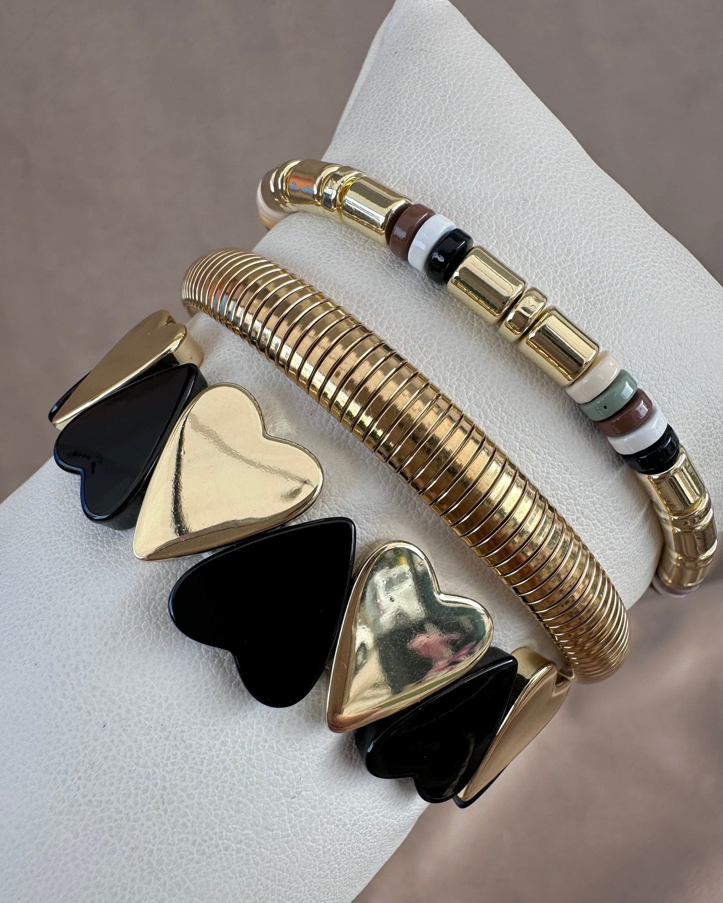 Pulsera Corazones Negros