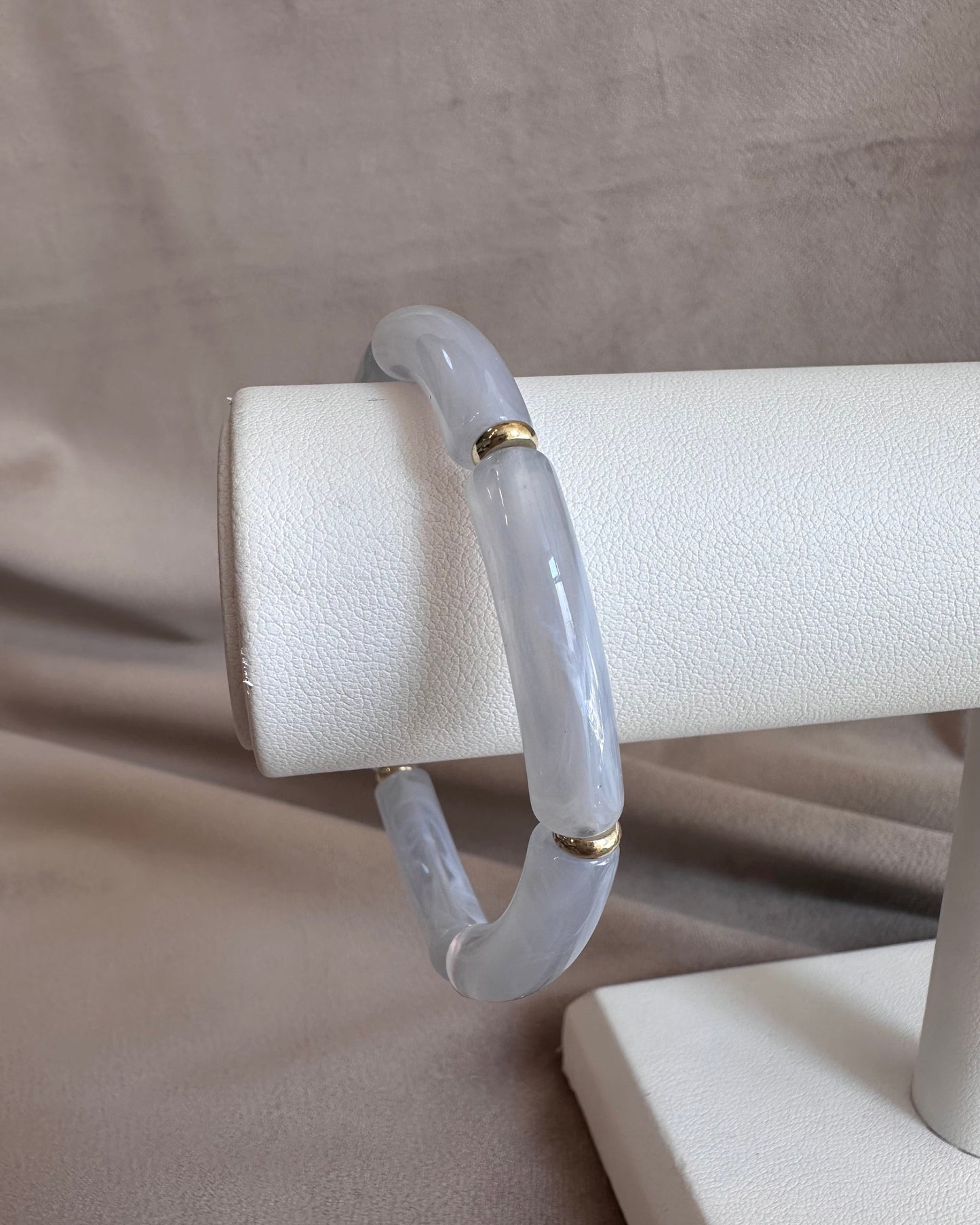 Pulsera Acrílico Gris Ch