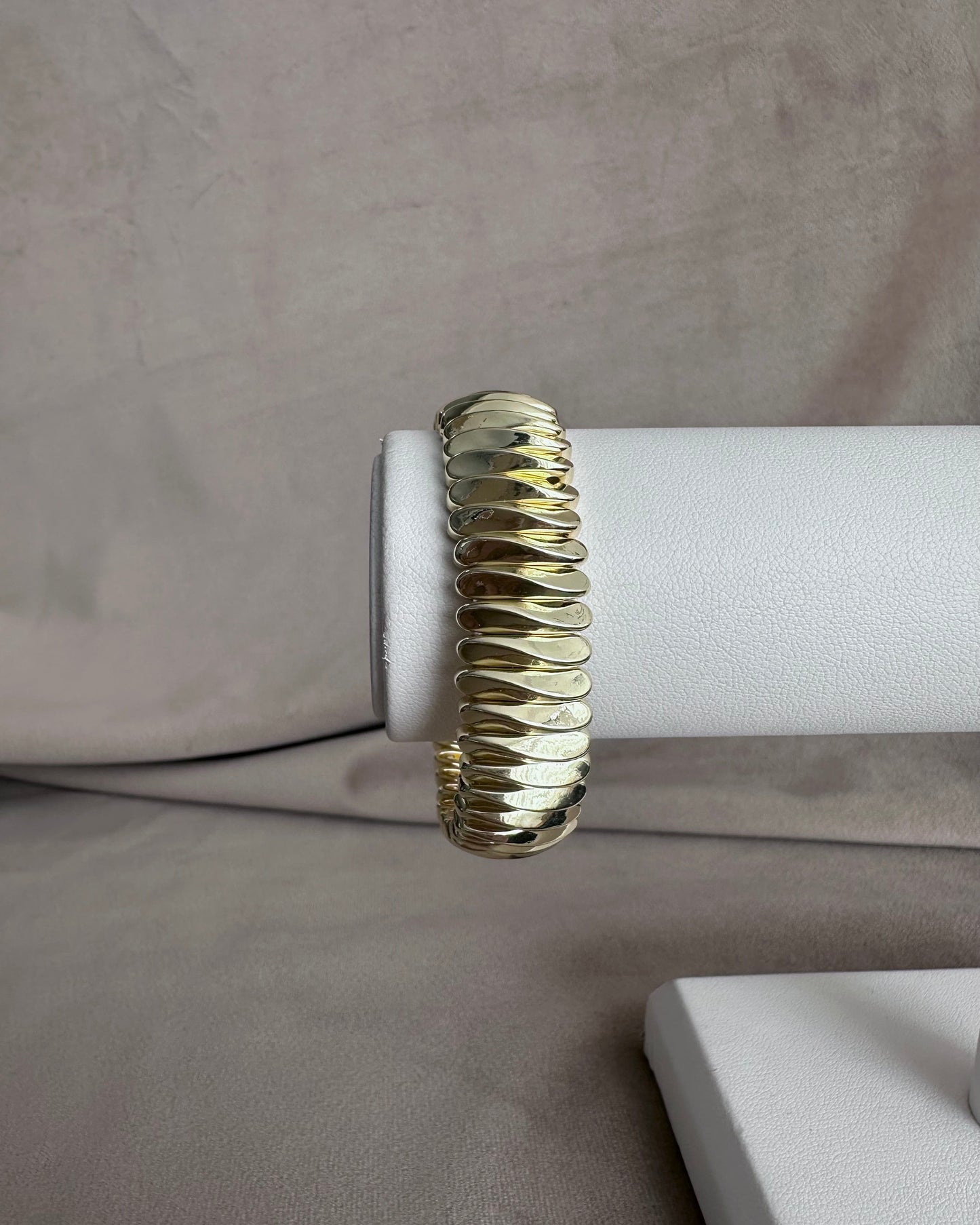 Pulsera Chunky Z Dorada