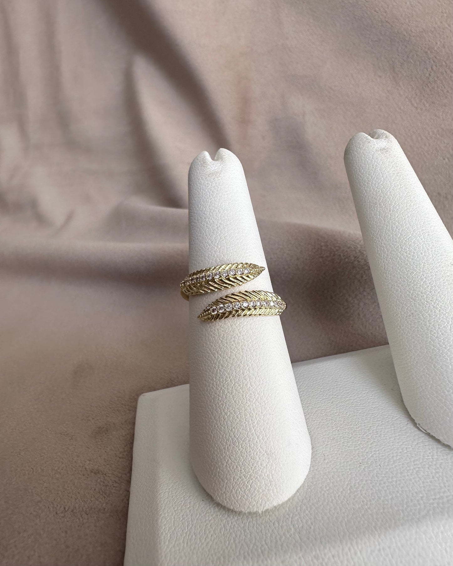 Anillo Hoja Entrelazado