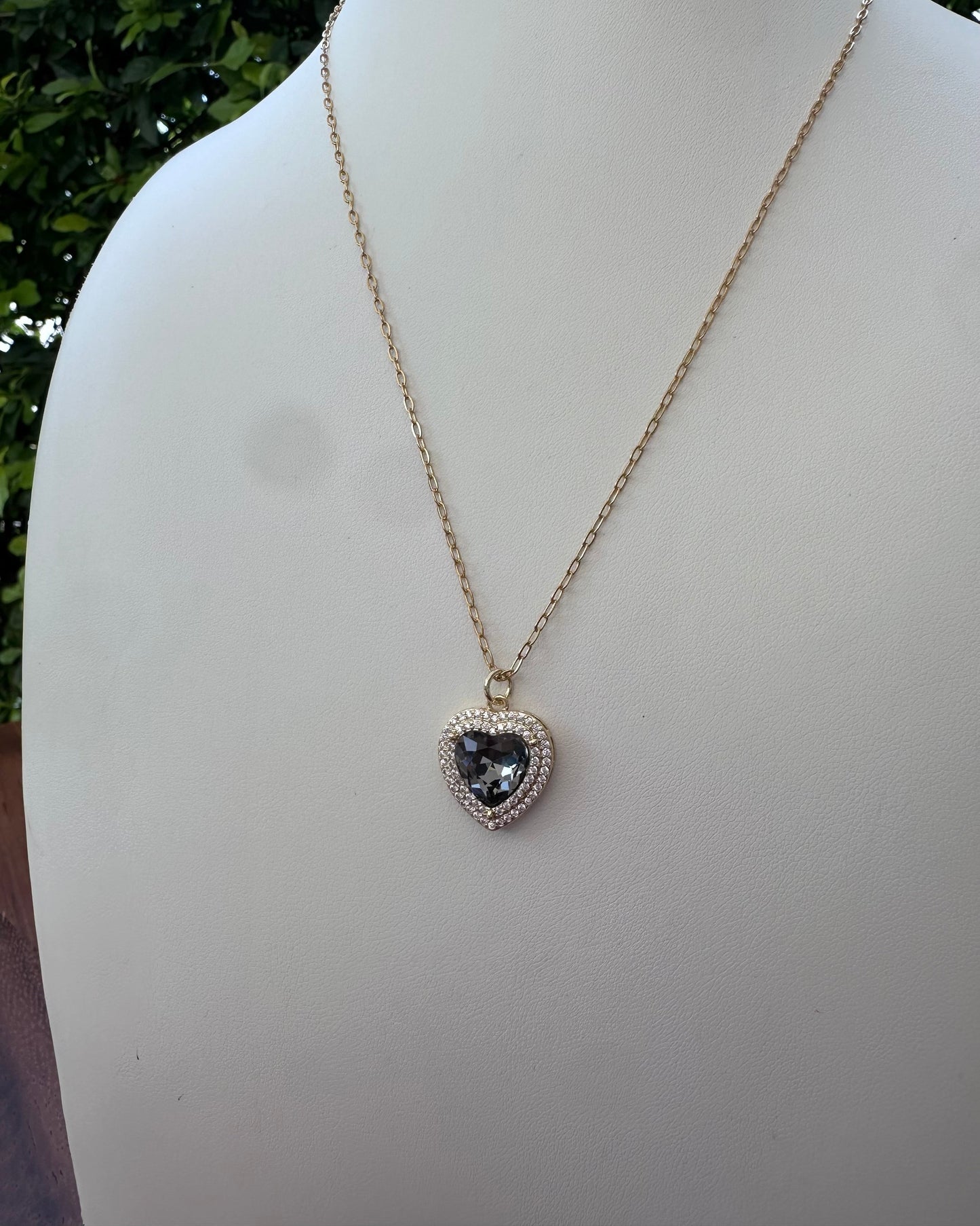 Collar Corazón Gris