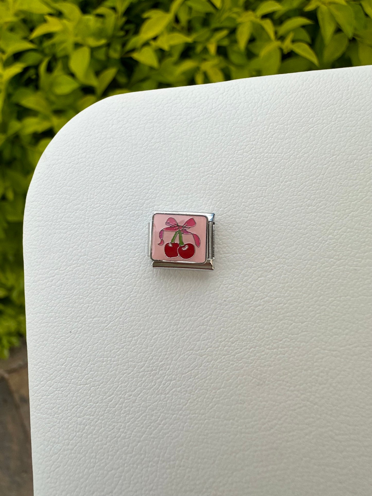 Charm Cereza Rosa