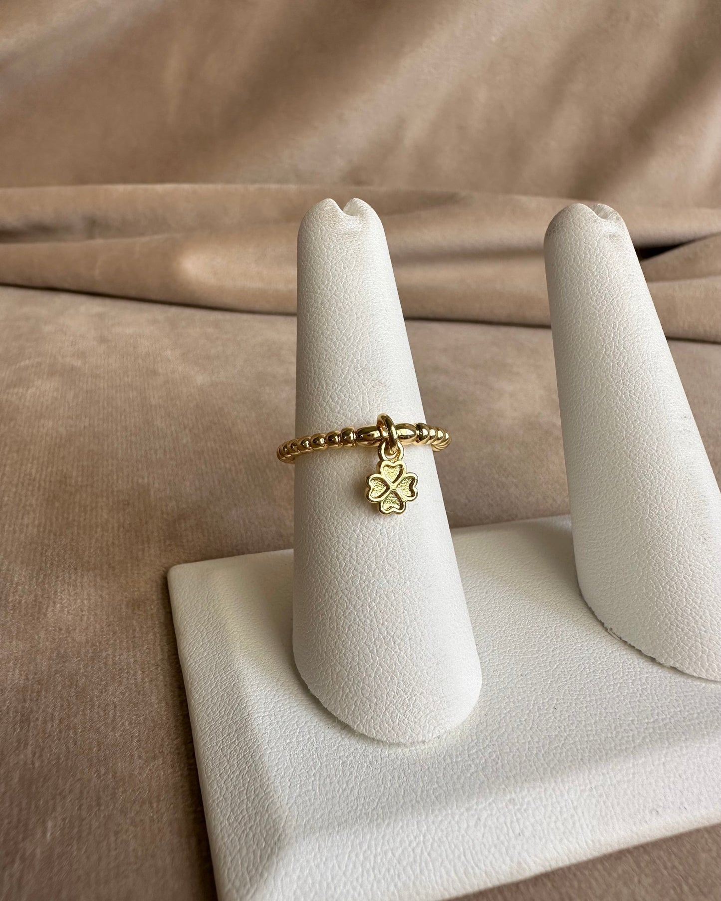 Anillo Trébol
