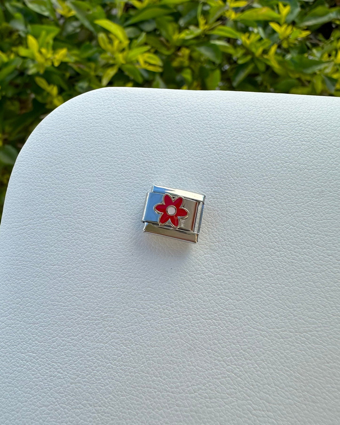 Charm Flor Roja