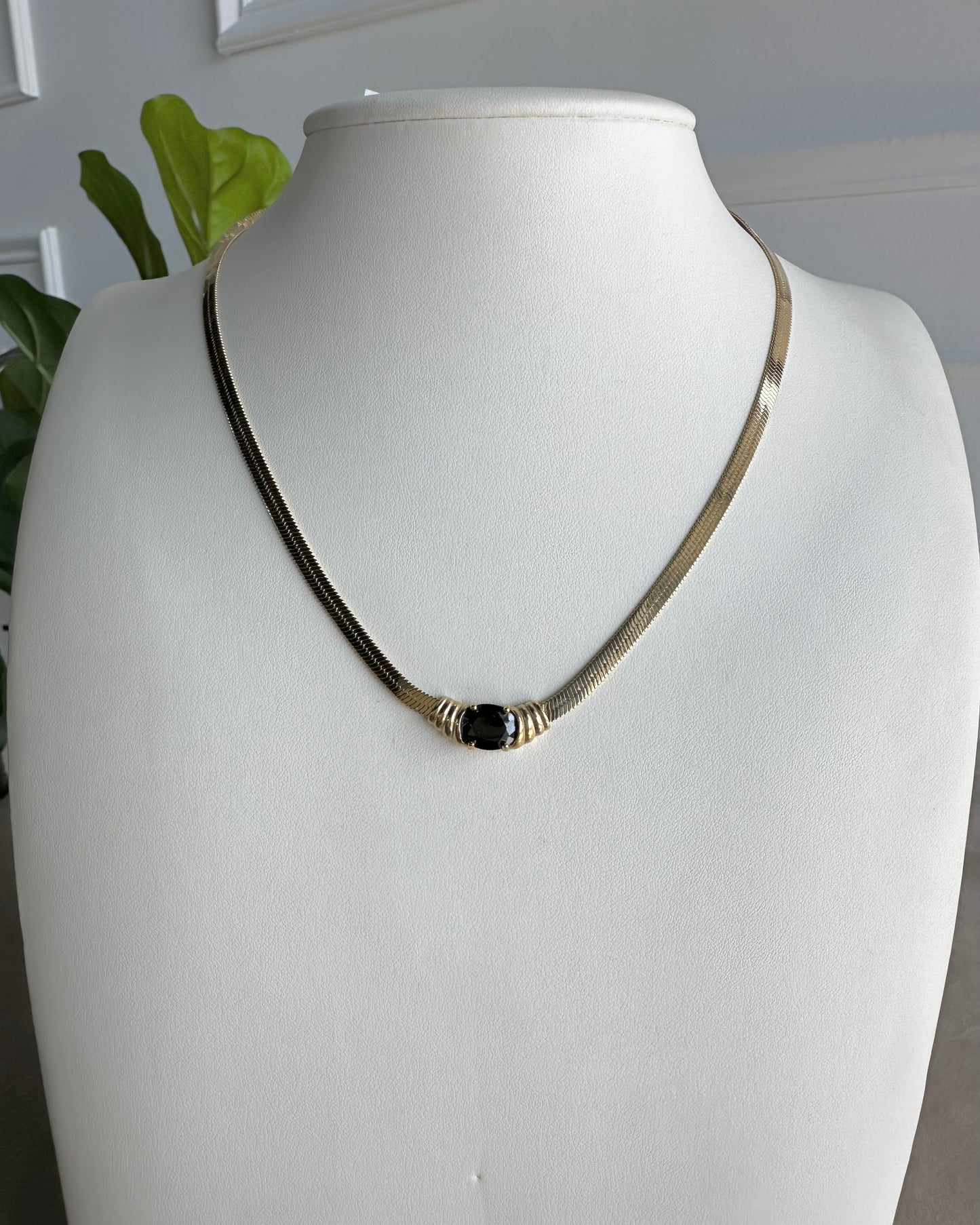 Collar Piedra Negra
