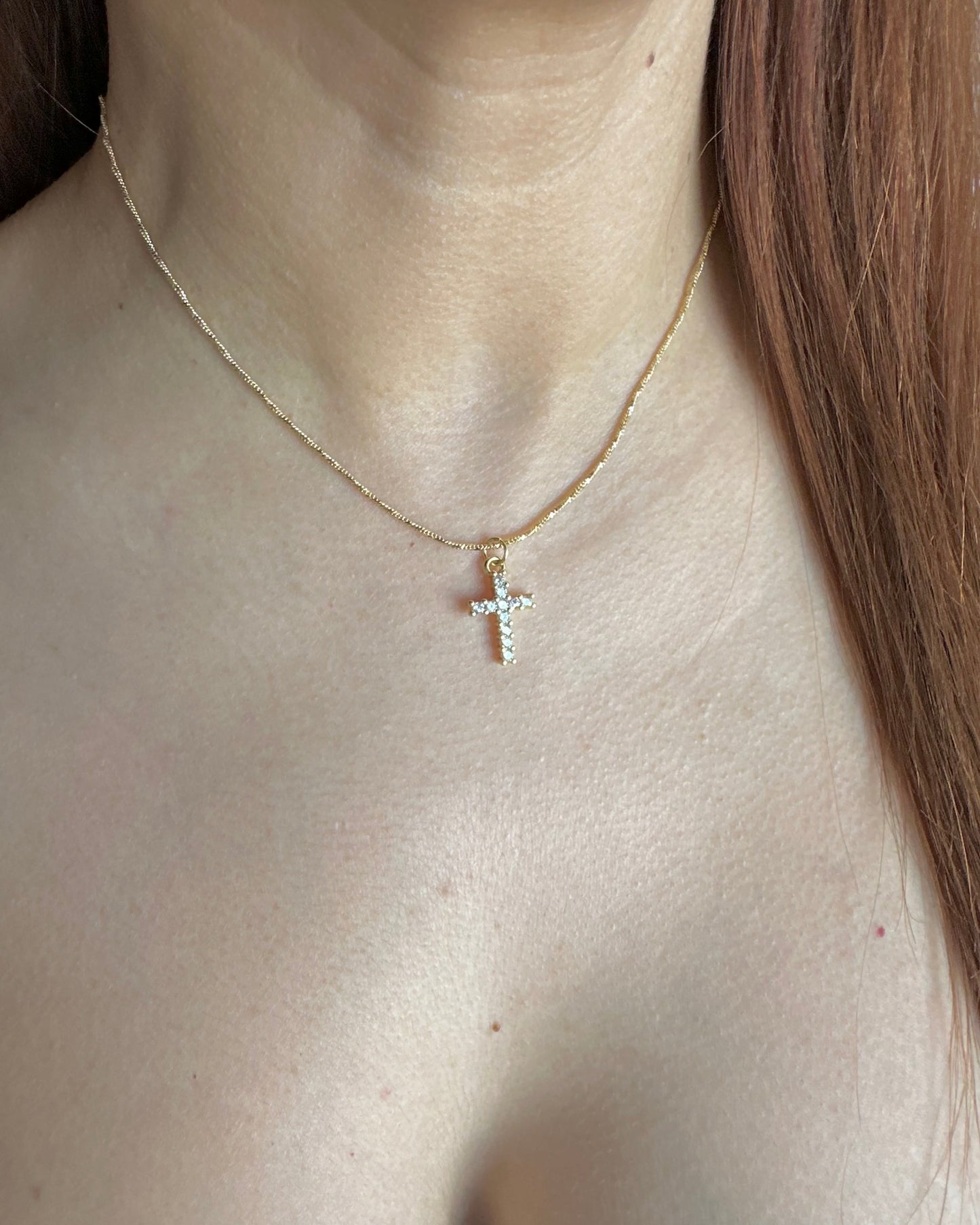 Collar Cruz Brillo Chica