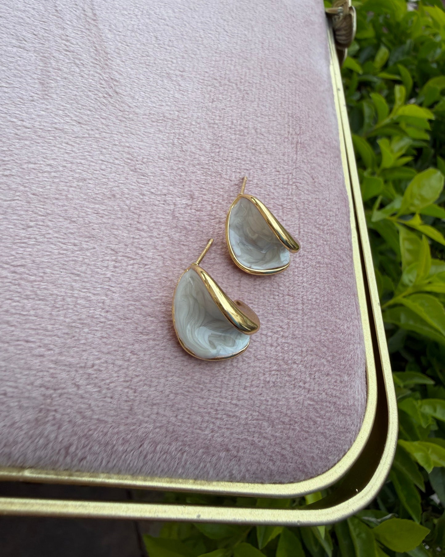 Arete Mitad Blanco