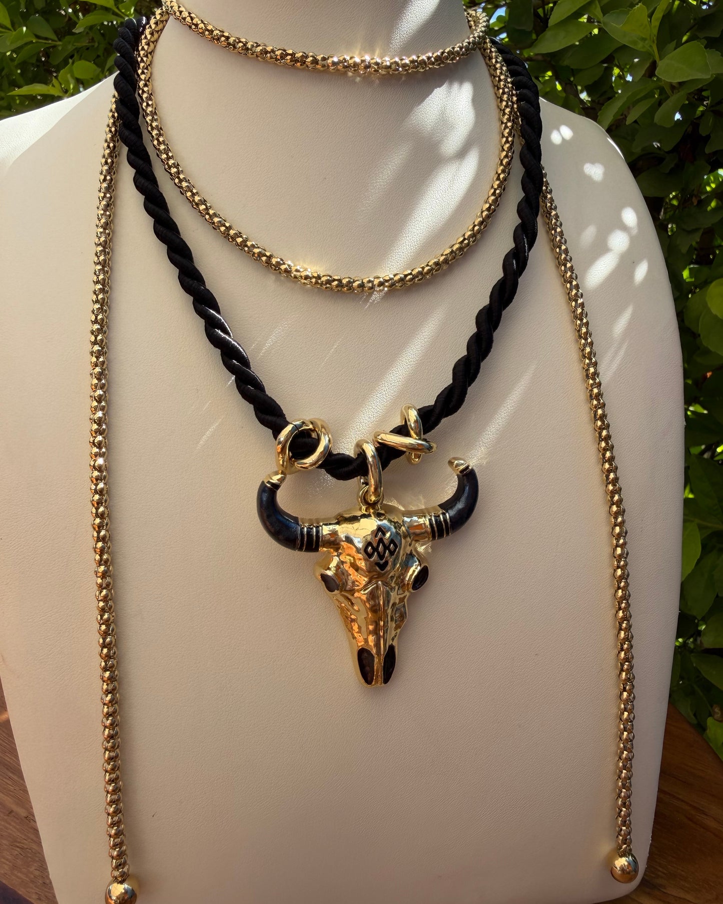 Collar Negro Toro