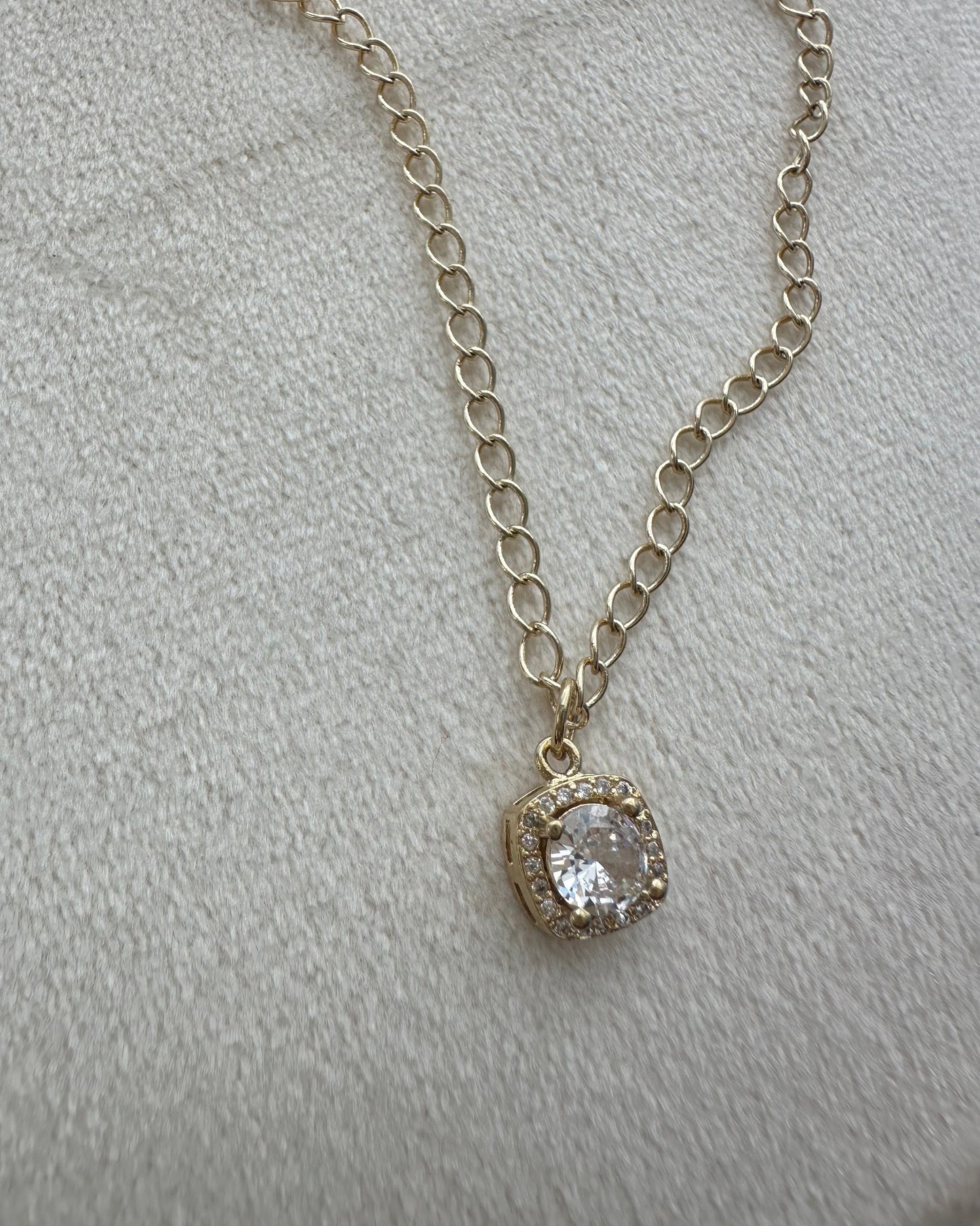 Collar Cuadro Brillo
