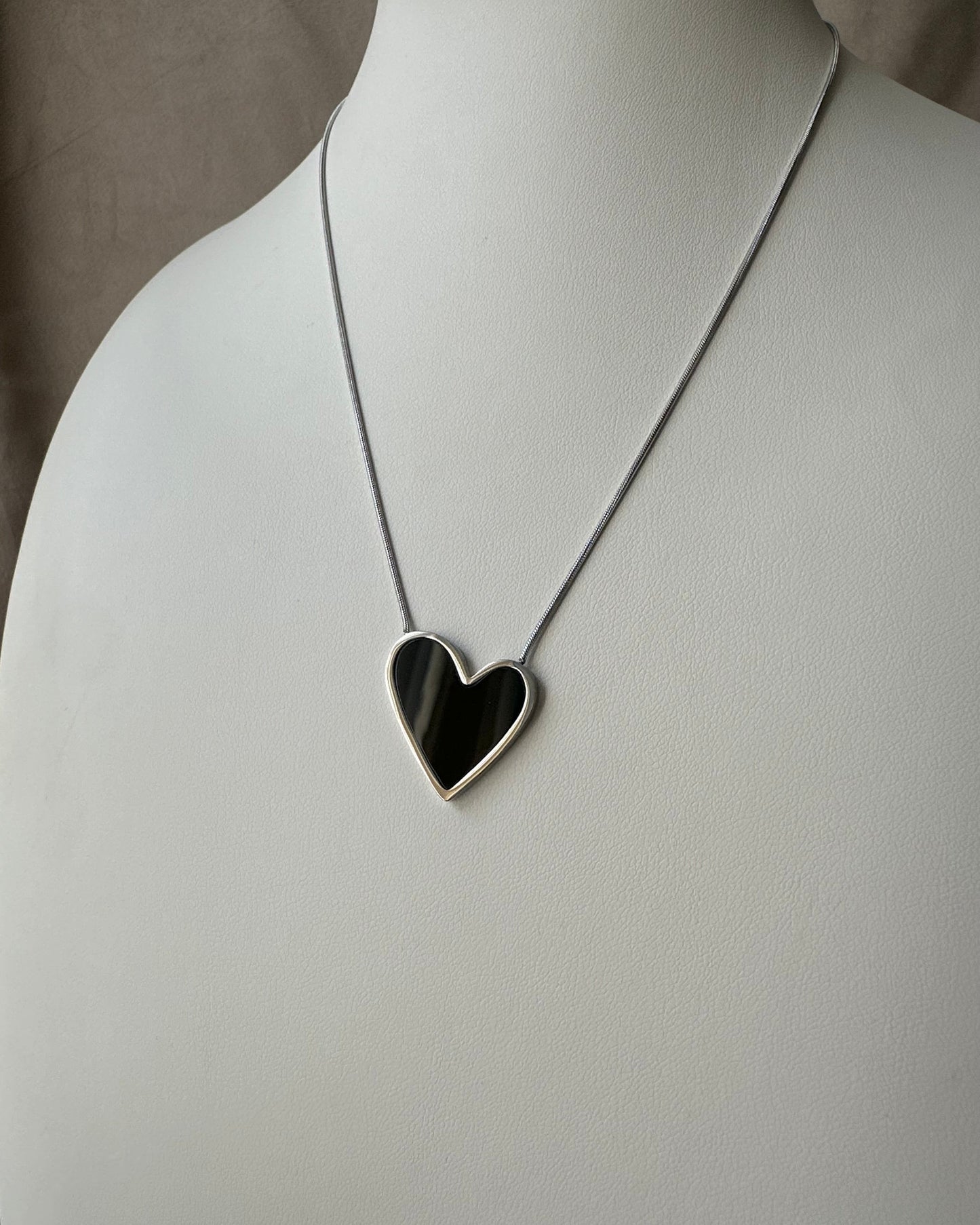 Collar Plata Corazon Negro