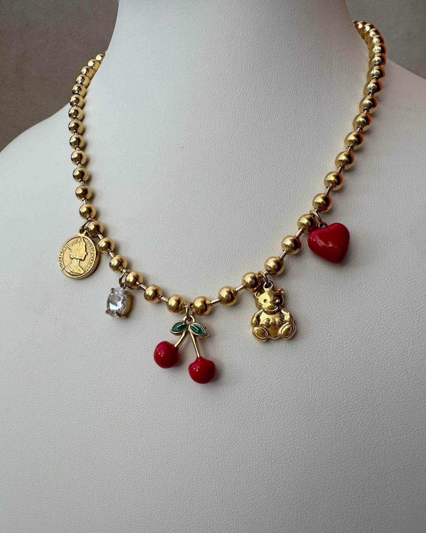 Collar Cereza Oso