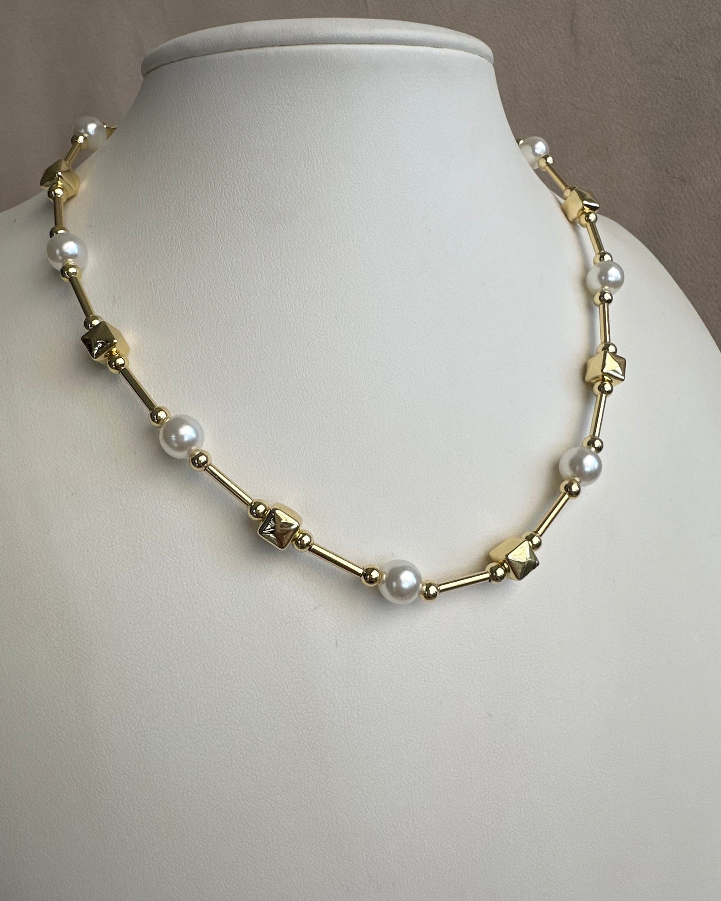 Collar Perla Cuadro