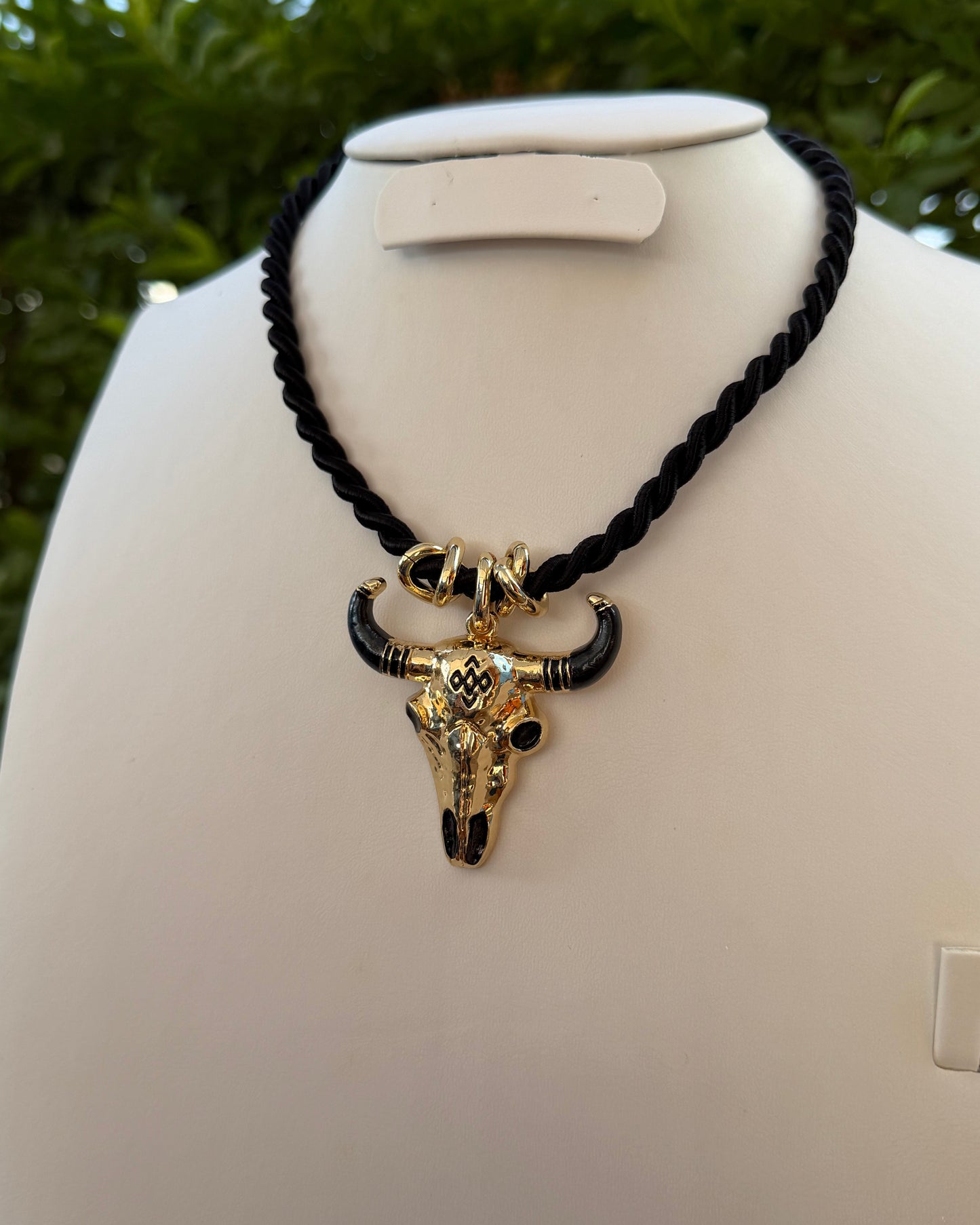 Collar Toro Cordón Negro