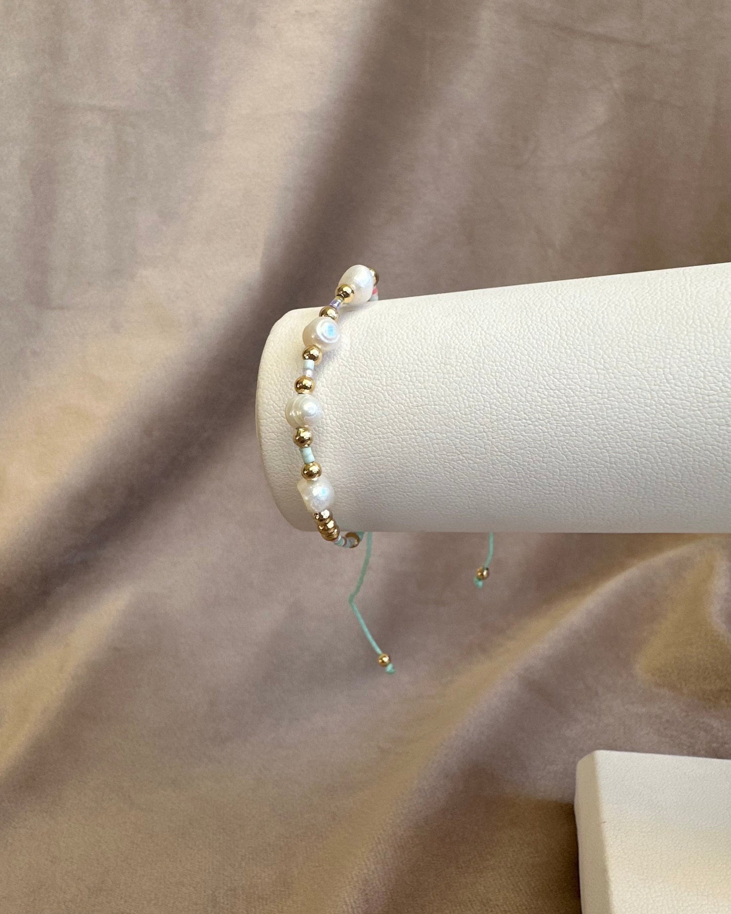 Pulsera Hilo Perlas