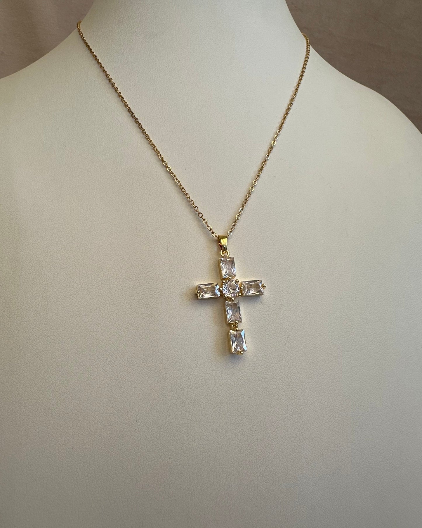Collar Cruz Brillo