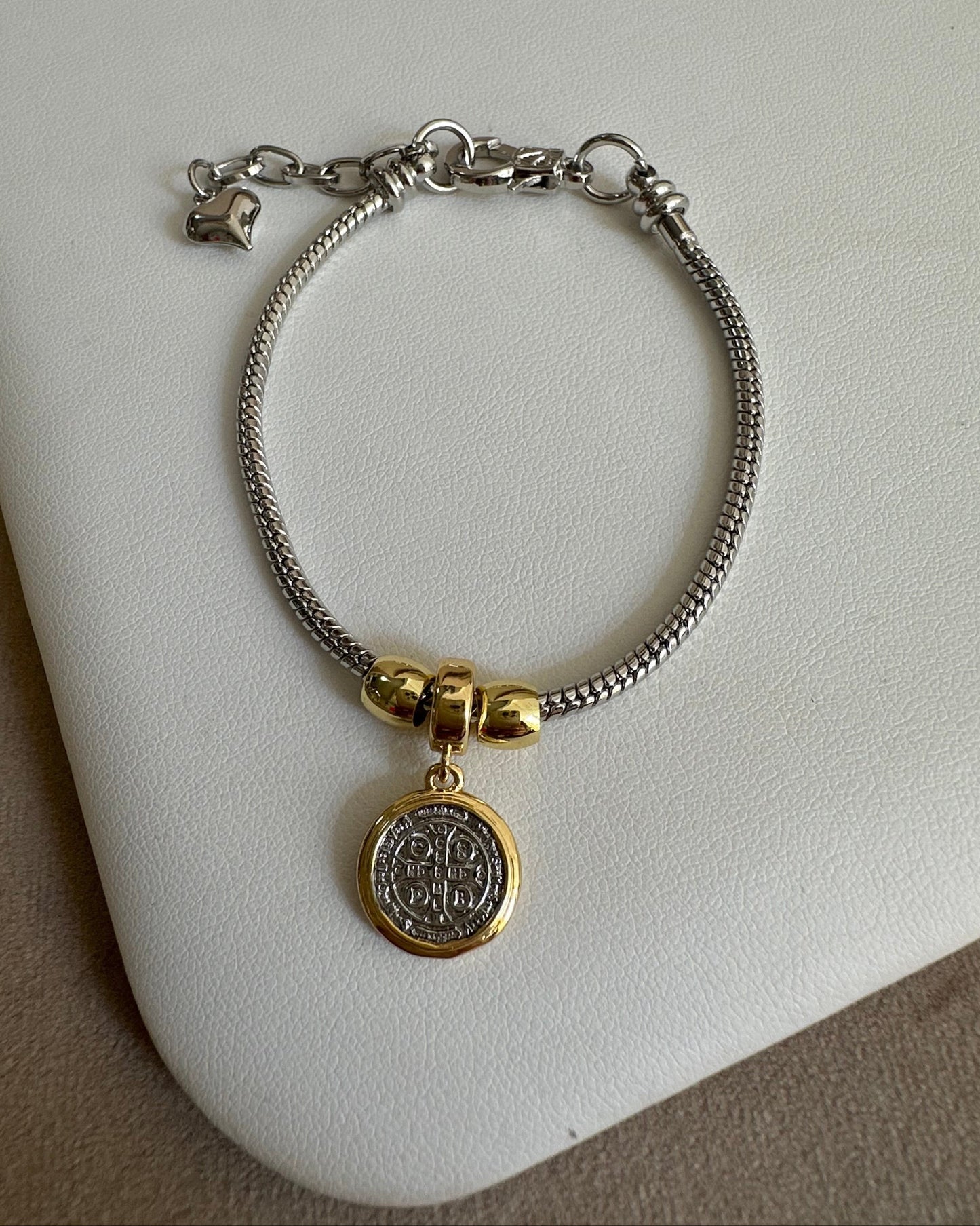 Pulsera San Benito Correa