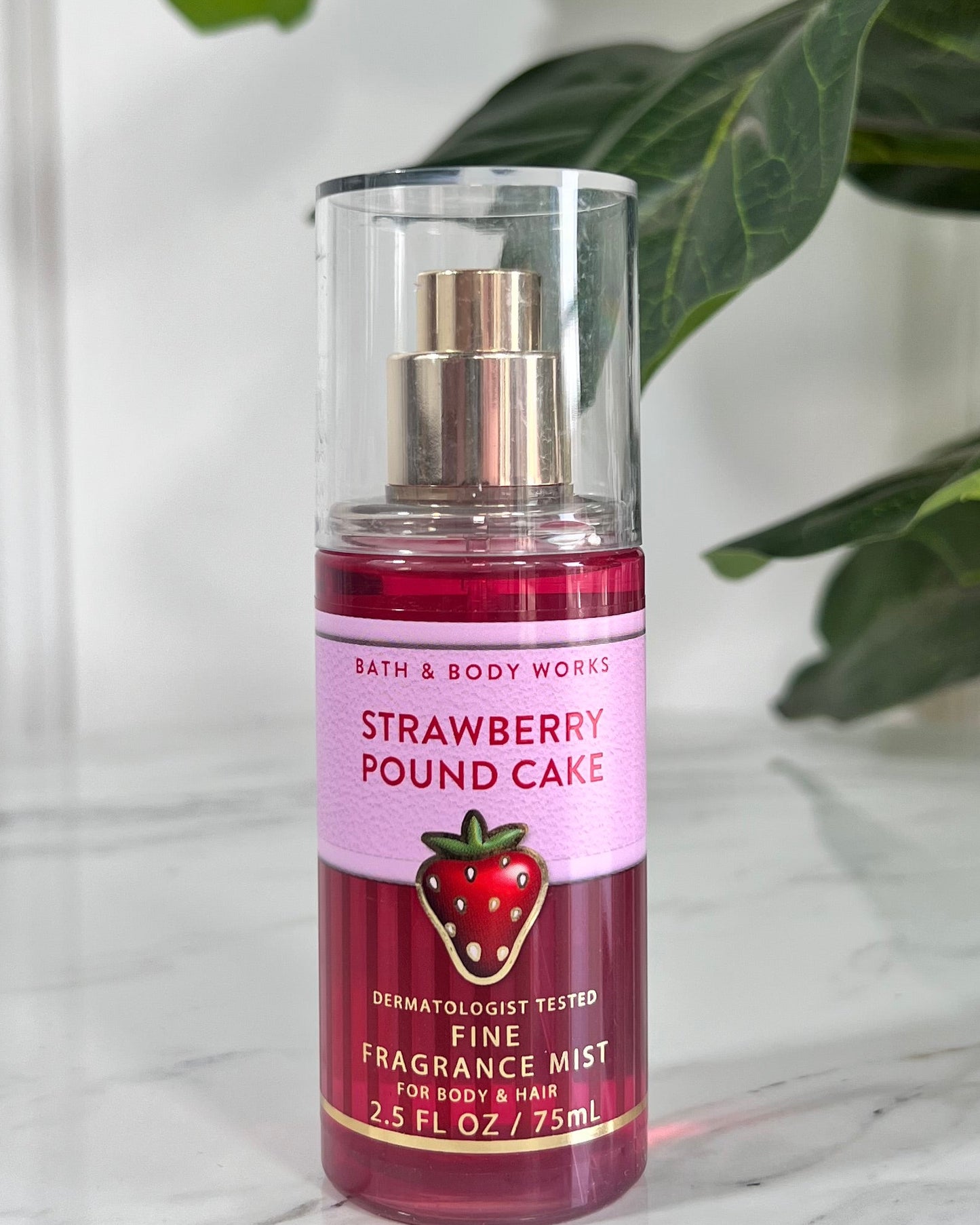 Body Mini Strawberry Pound Cake