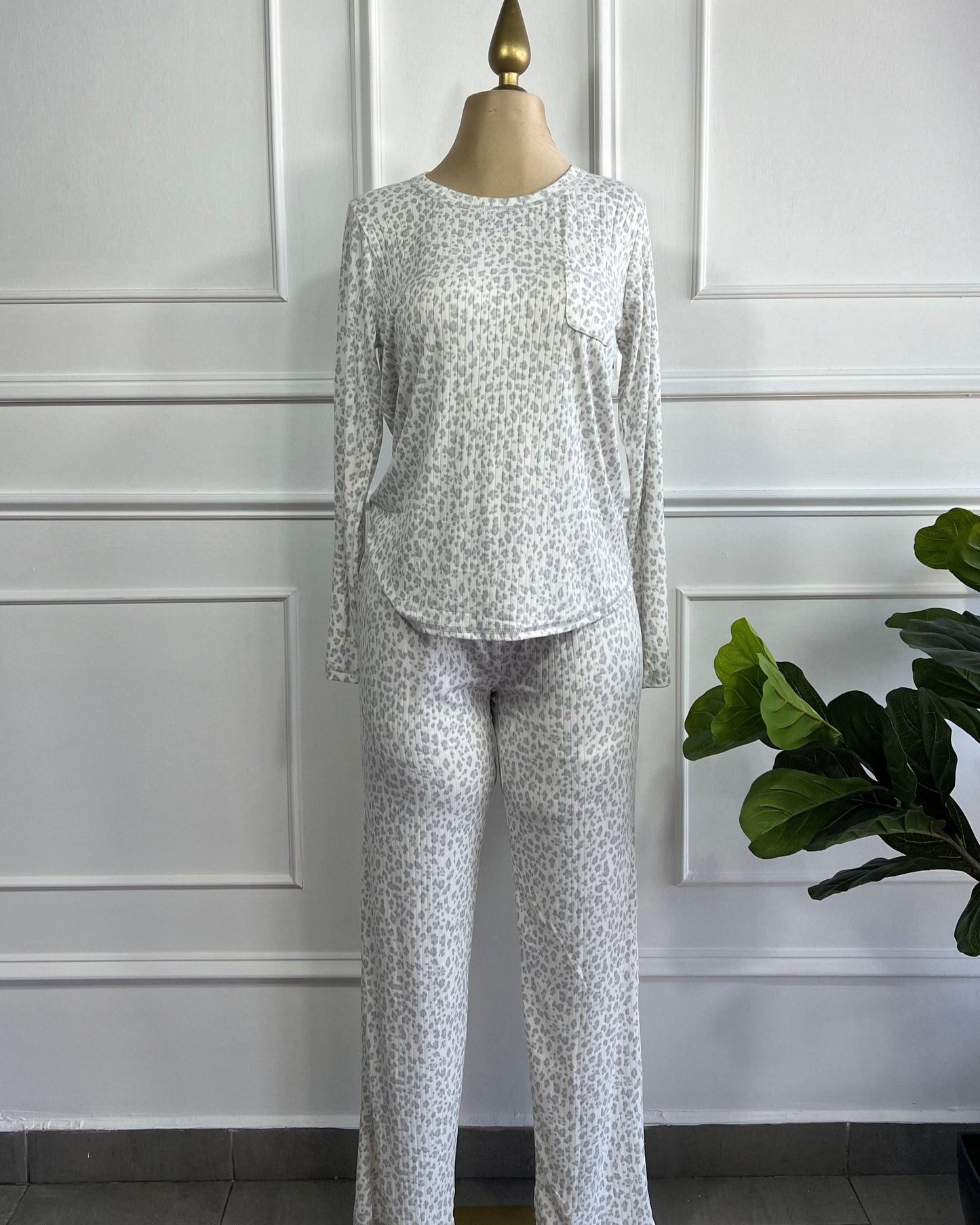 Pijama Blanca Animal Print