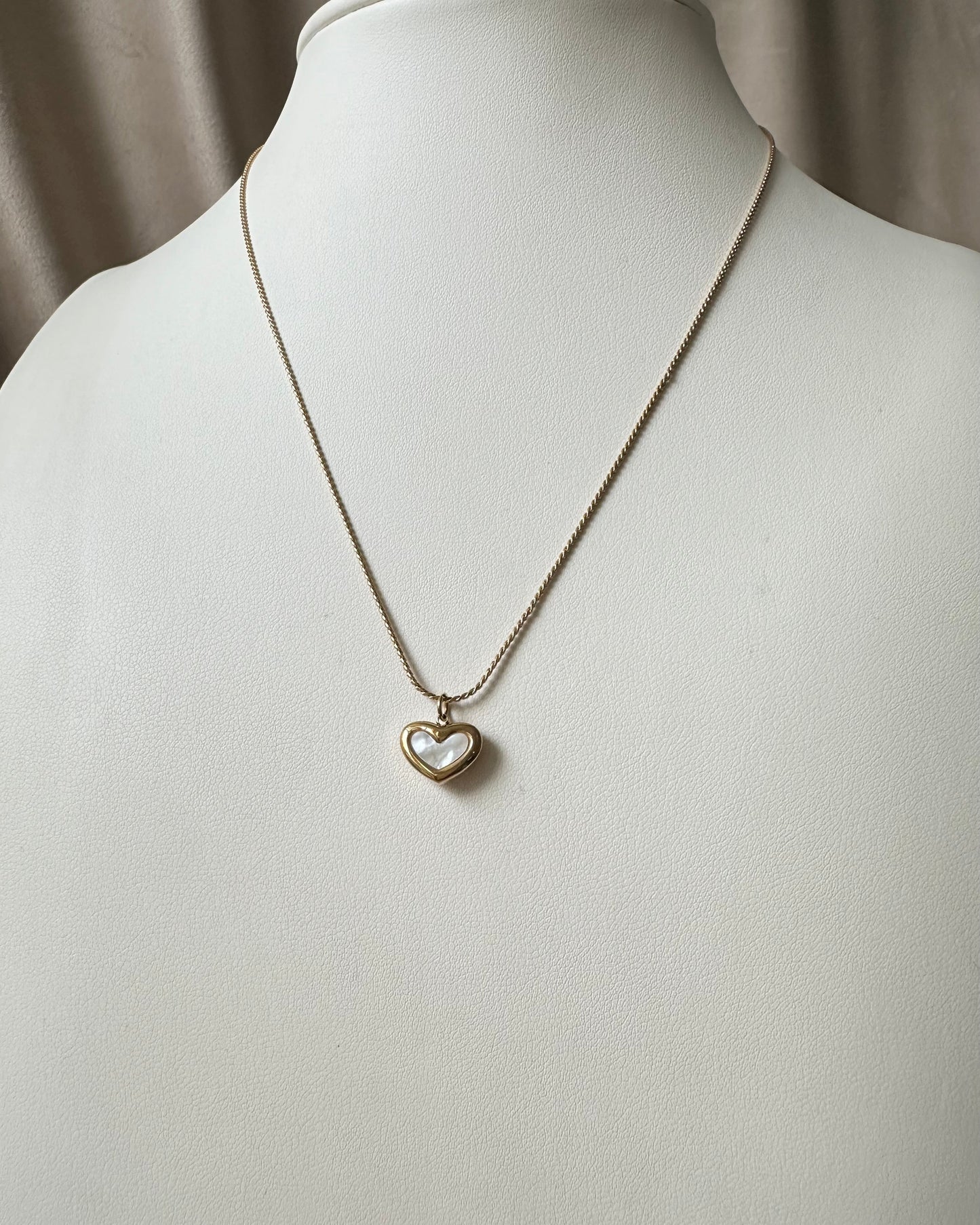 Collar Corazón Madre Perla