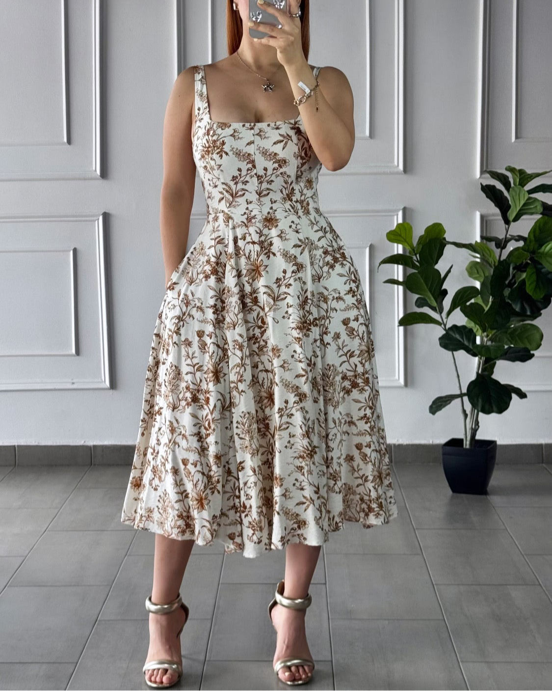 Vestido Floral Cafe