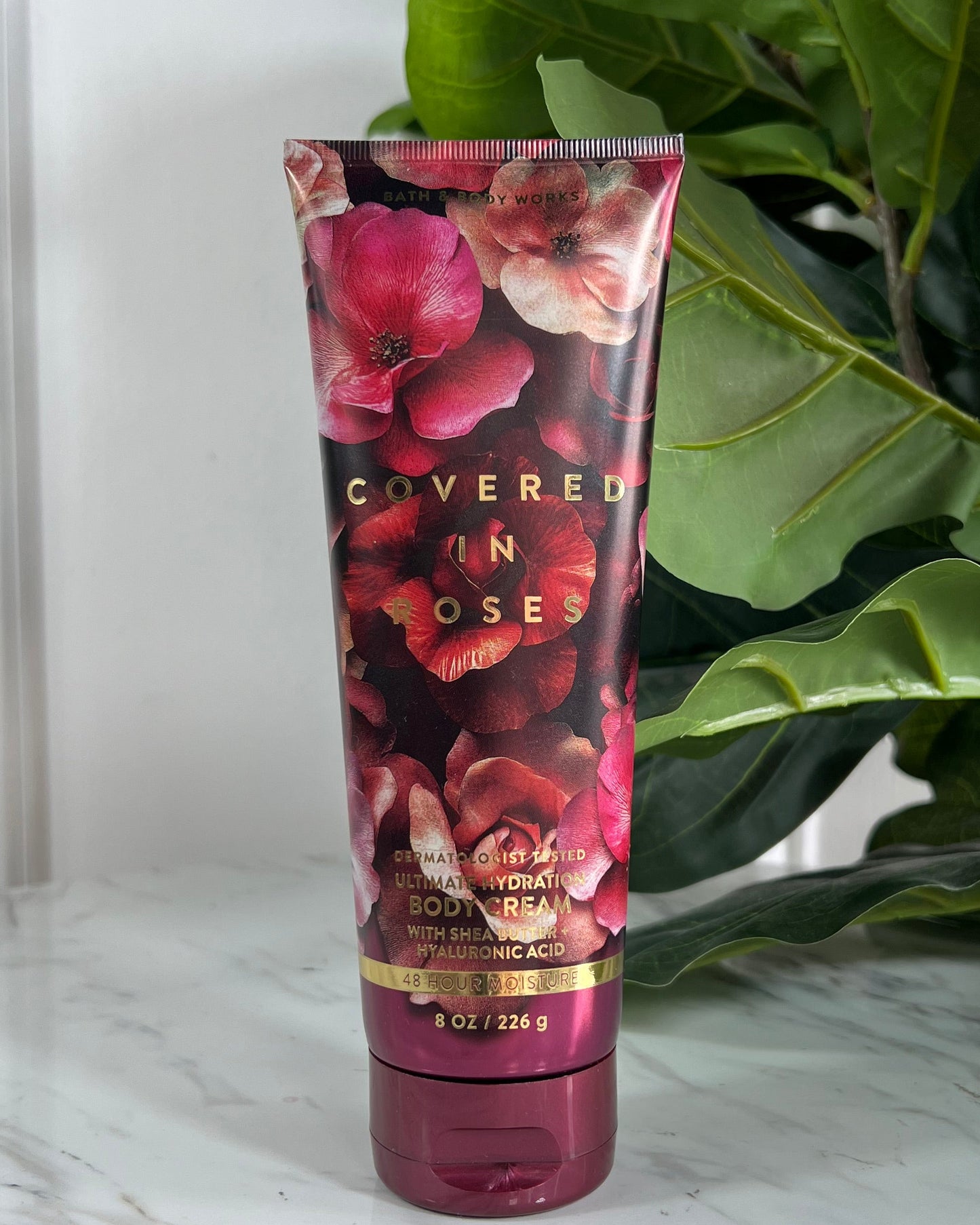 Crema Covered In Roses