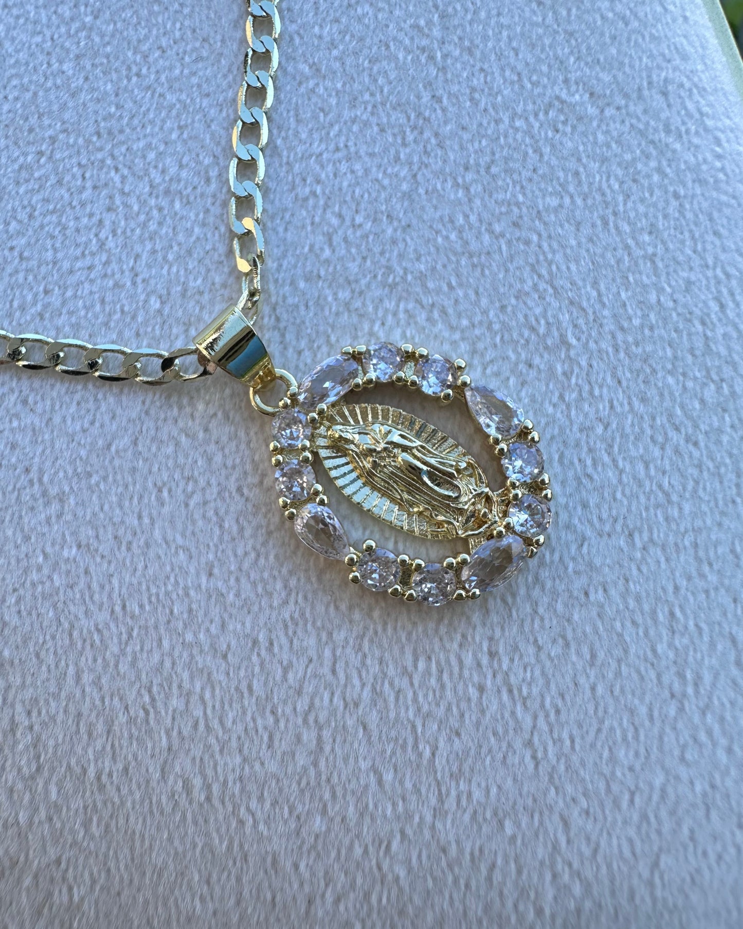 Collar Virgen Brillo