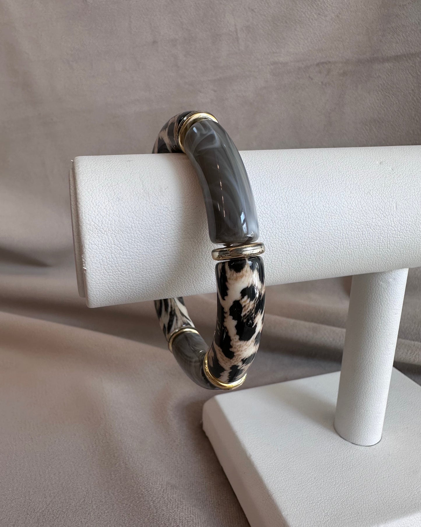 Pulsera Acrílico Gris Print