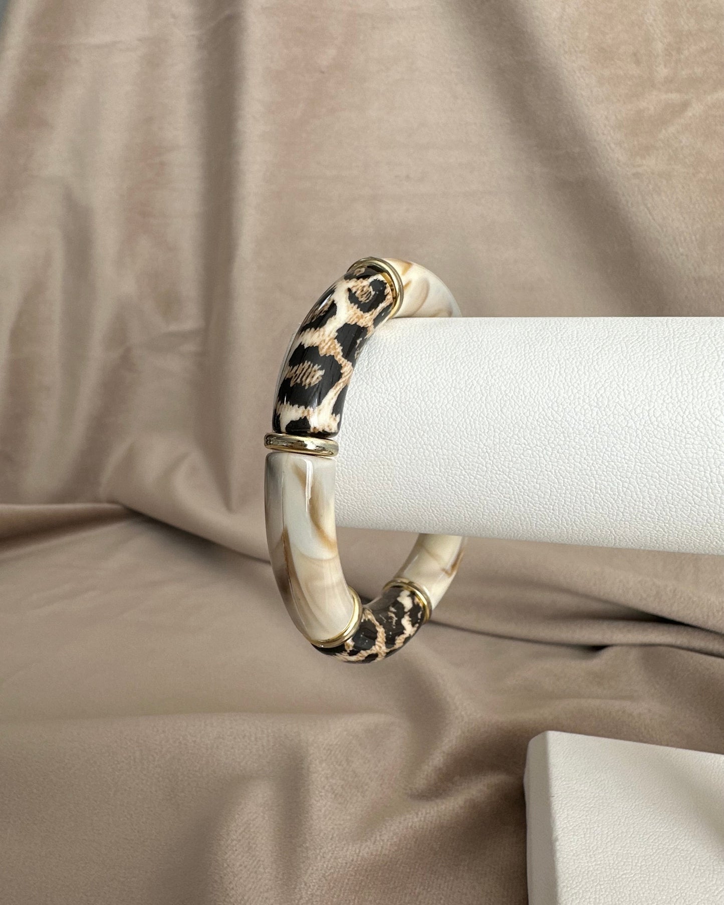 Pulsera Acrilico Beige Print