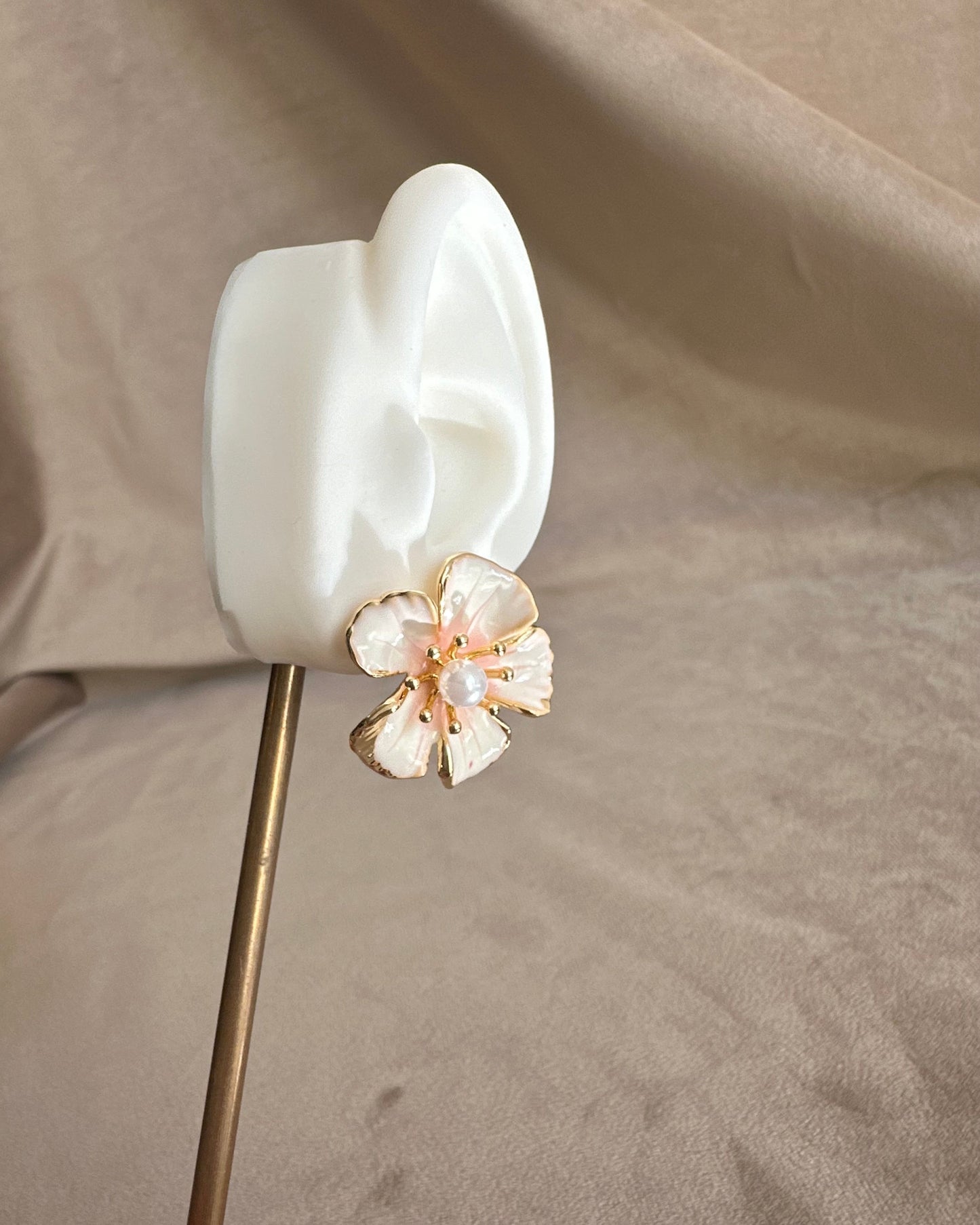 Arete Flor Beige/Rosa