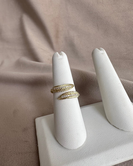 Anillo Hoja Entrelazado