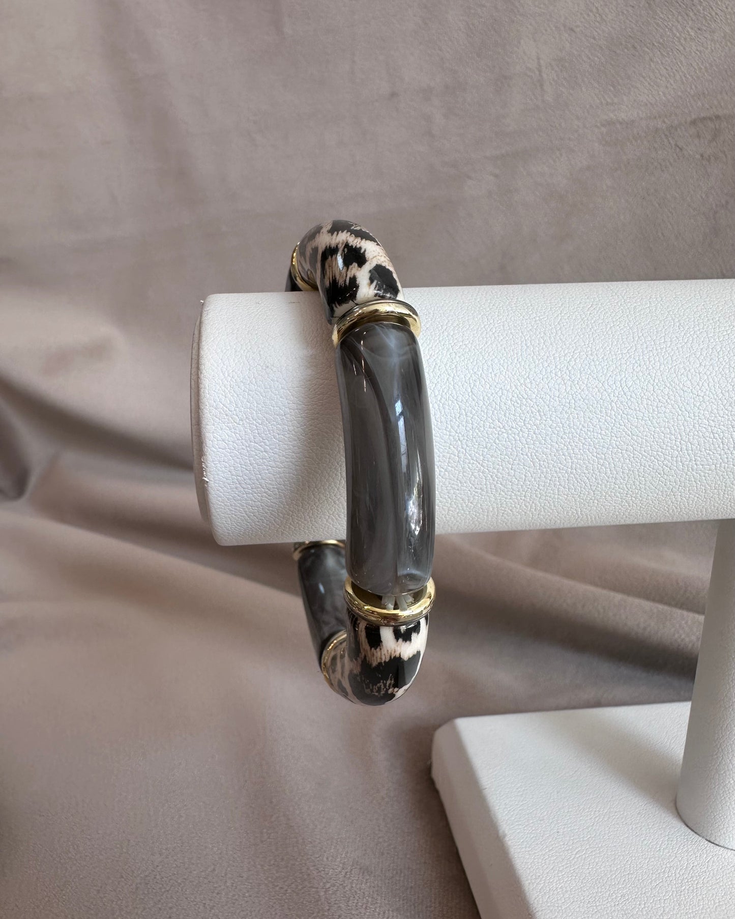 Pulsera Acrílico Gris Print