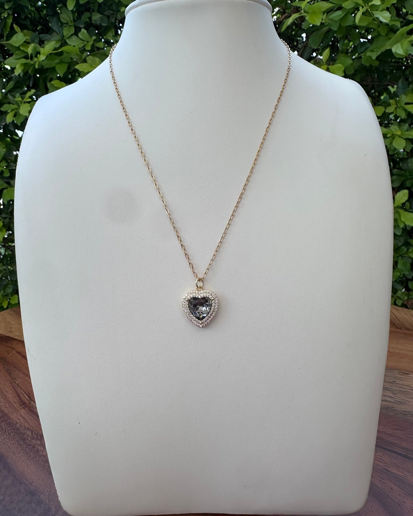 Collar Corazón Gris