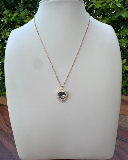 Collar Corazón Gris