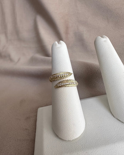 Anillo Hoja Entrelazado
