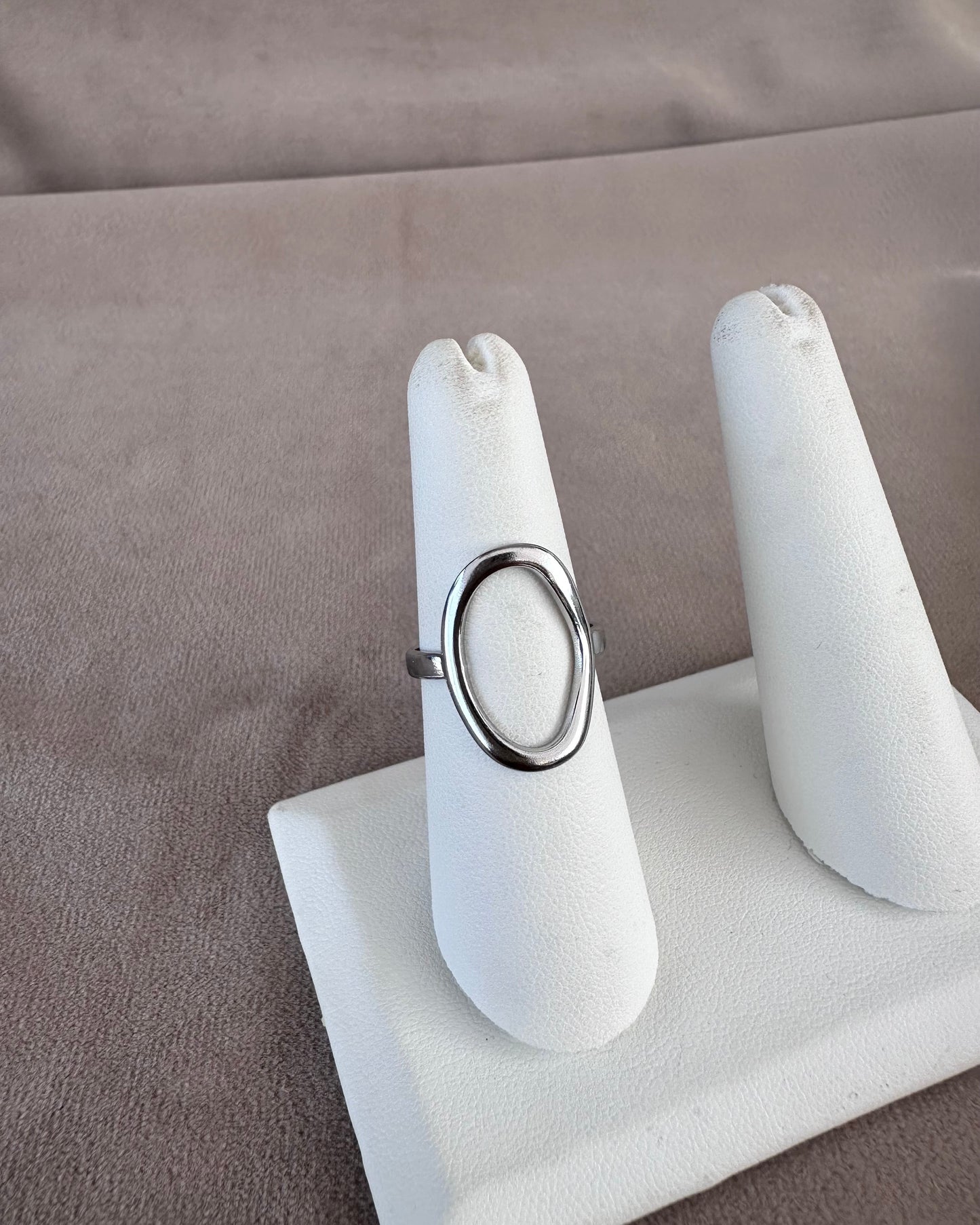 Anillo Ovalado Plateado