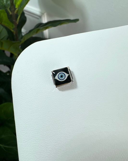 Charm Ojo Negro