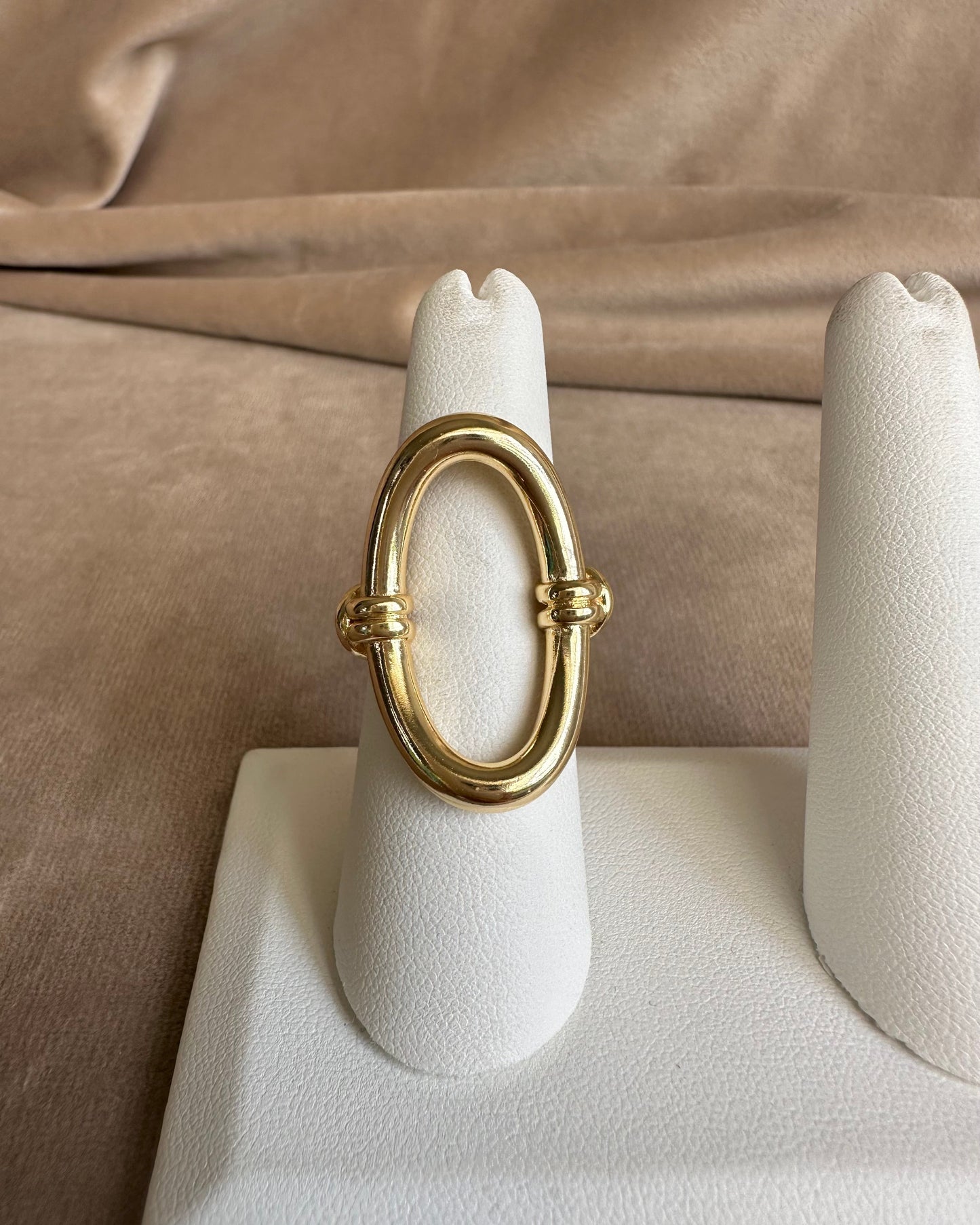 Anillo Ovalado Silueta