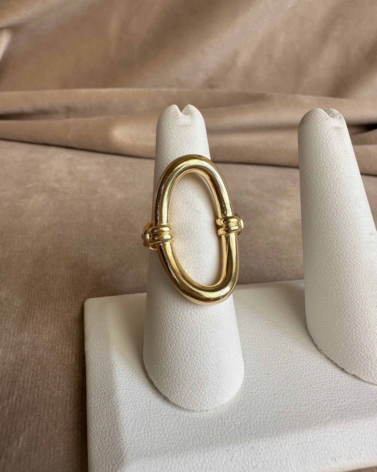 Anillo Ovalado Silueta