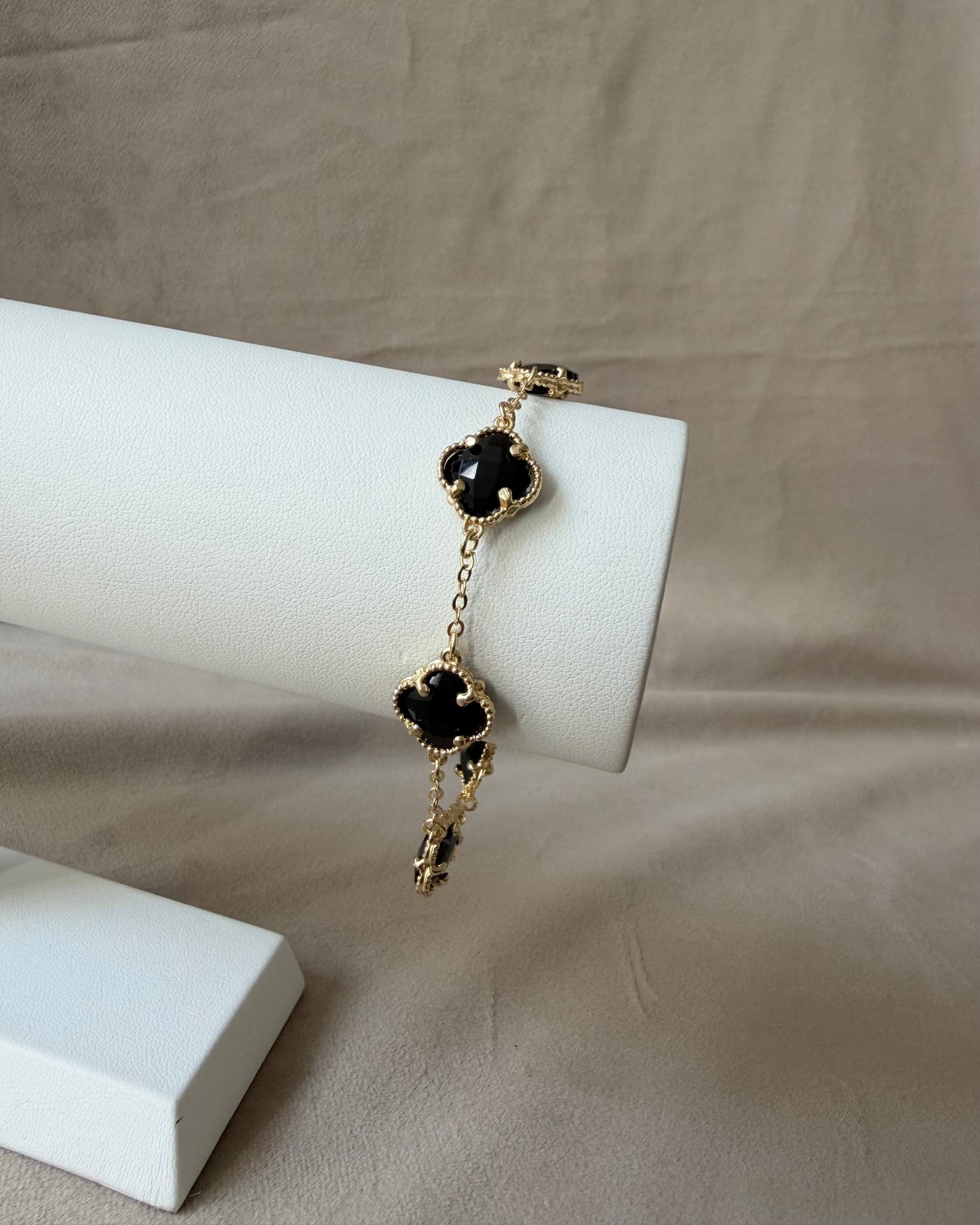 Pulsera Dupe Van Cleef Negra