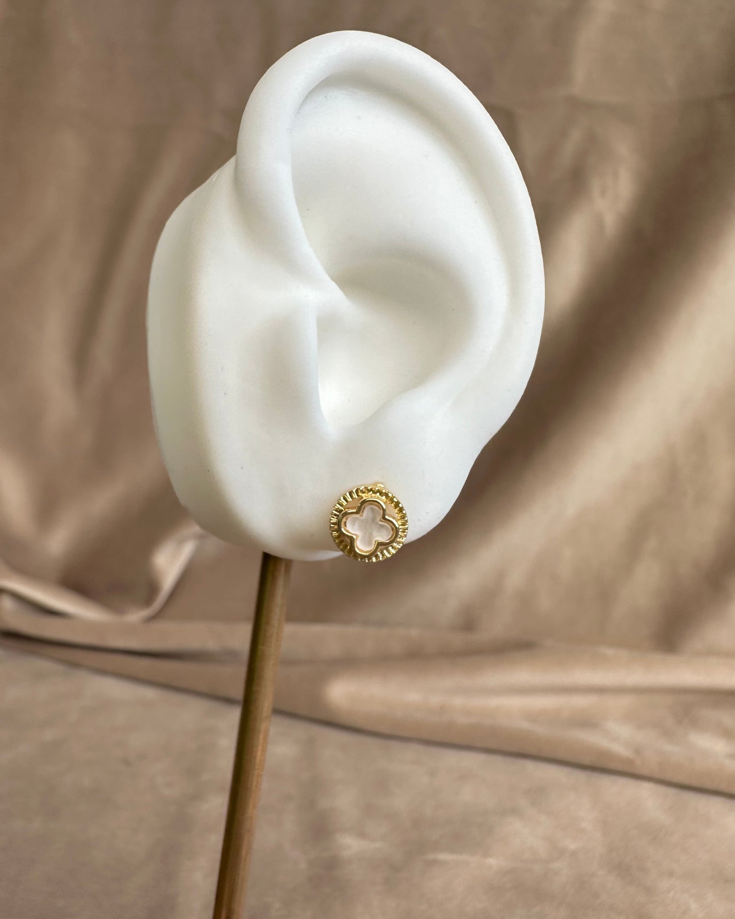 Arete Dupe Van Cleef Madre Perla