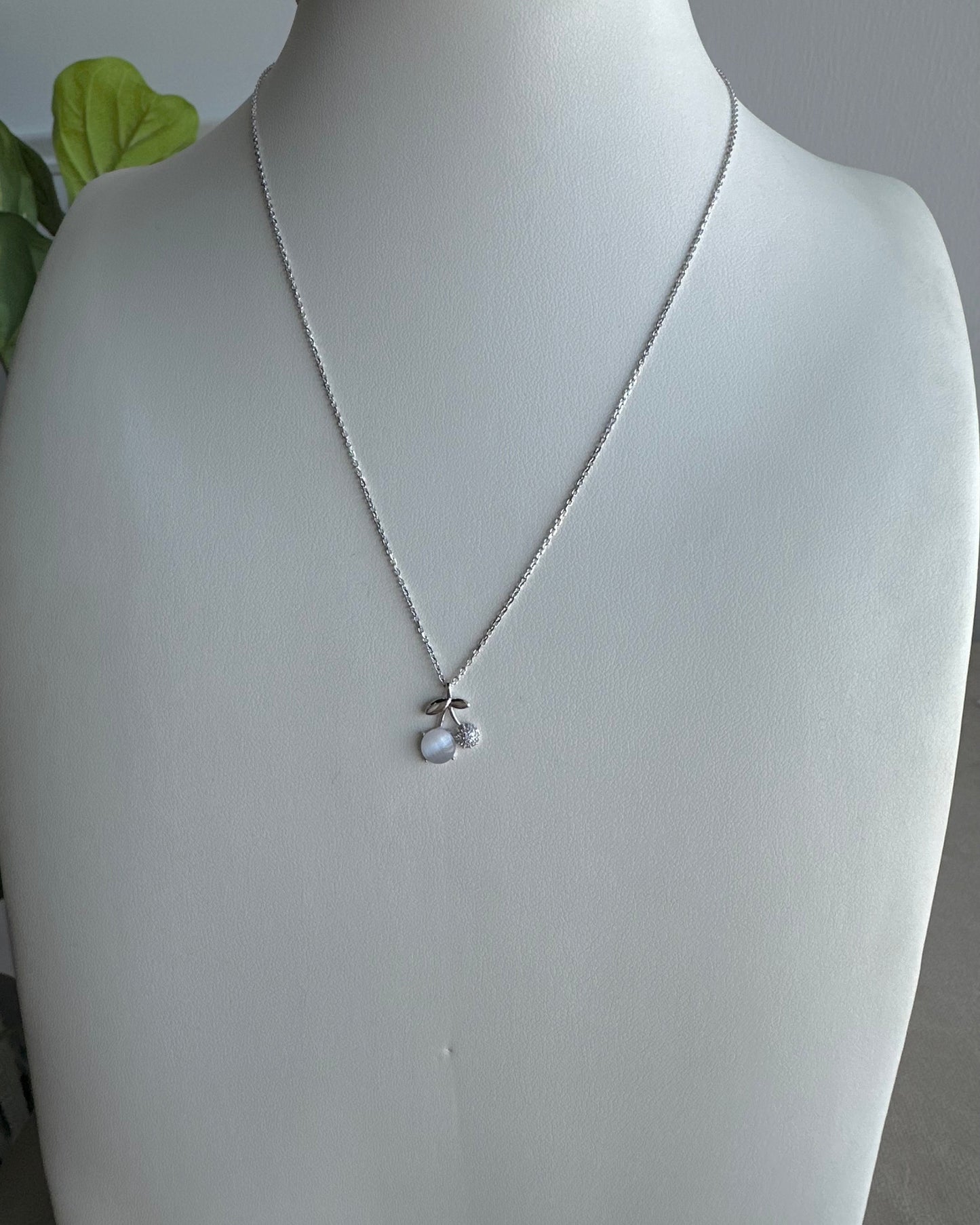 Collar Cherry Ojo de Gato