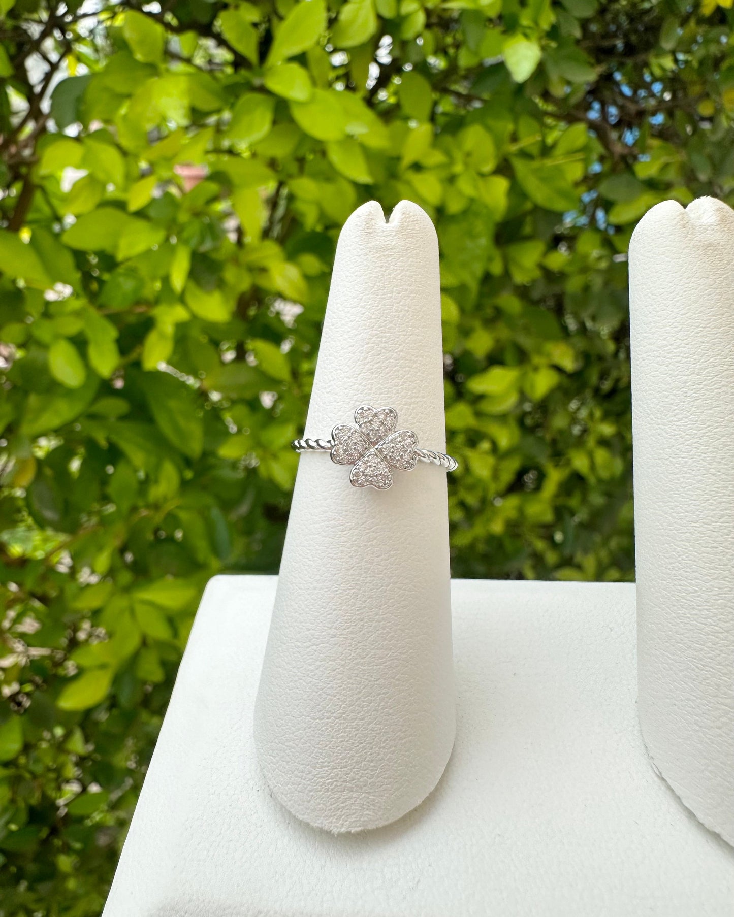 Anillo Trebol