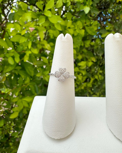 Anillo Trebol