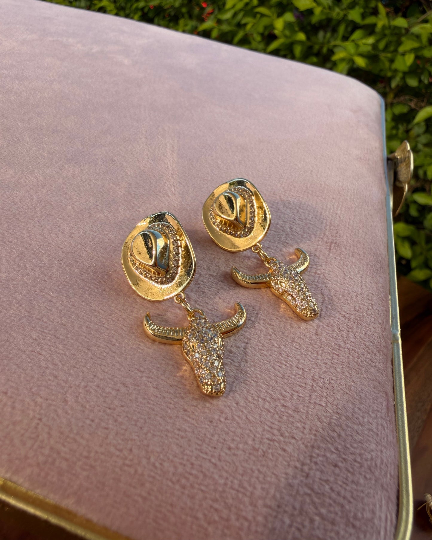 Arete Sombrero Toro