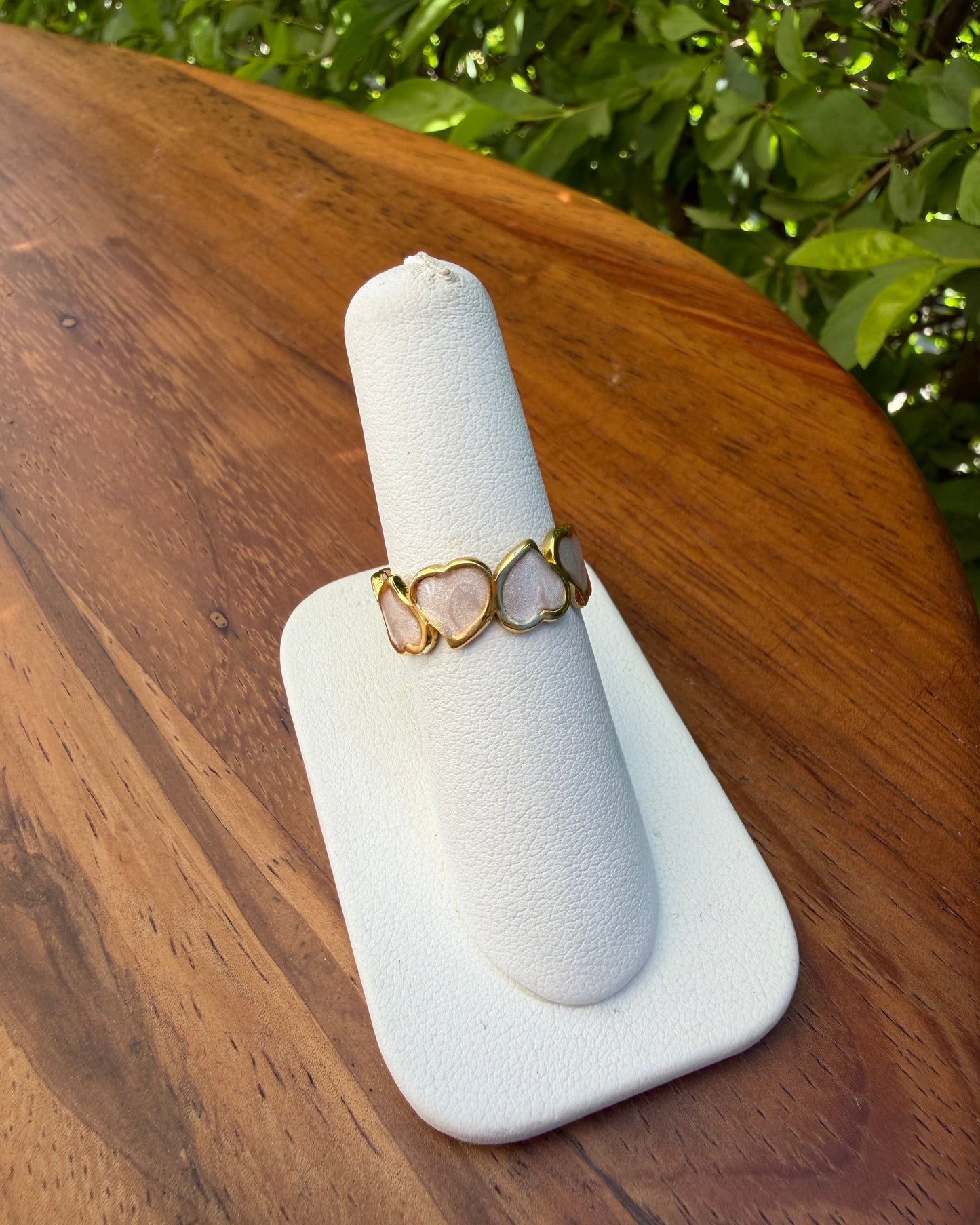 Anillo Corazones Madre Perla