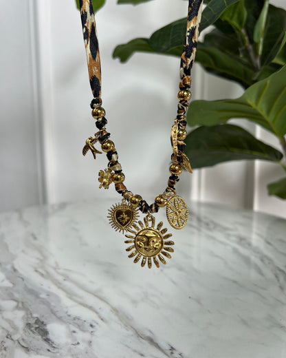 Collar Tela Print Sol