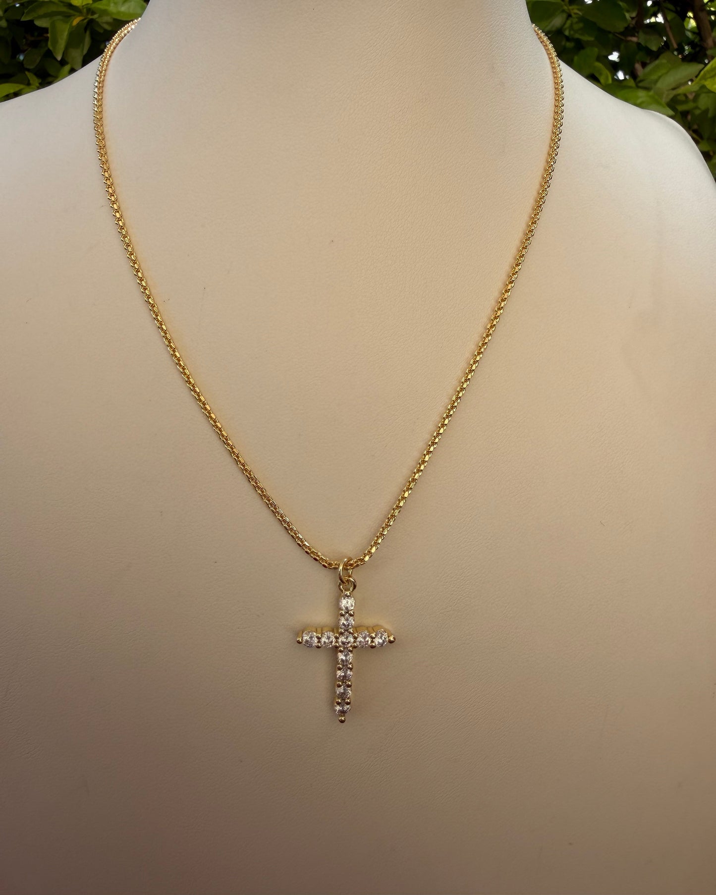 Collar Cruz Grande Brillo