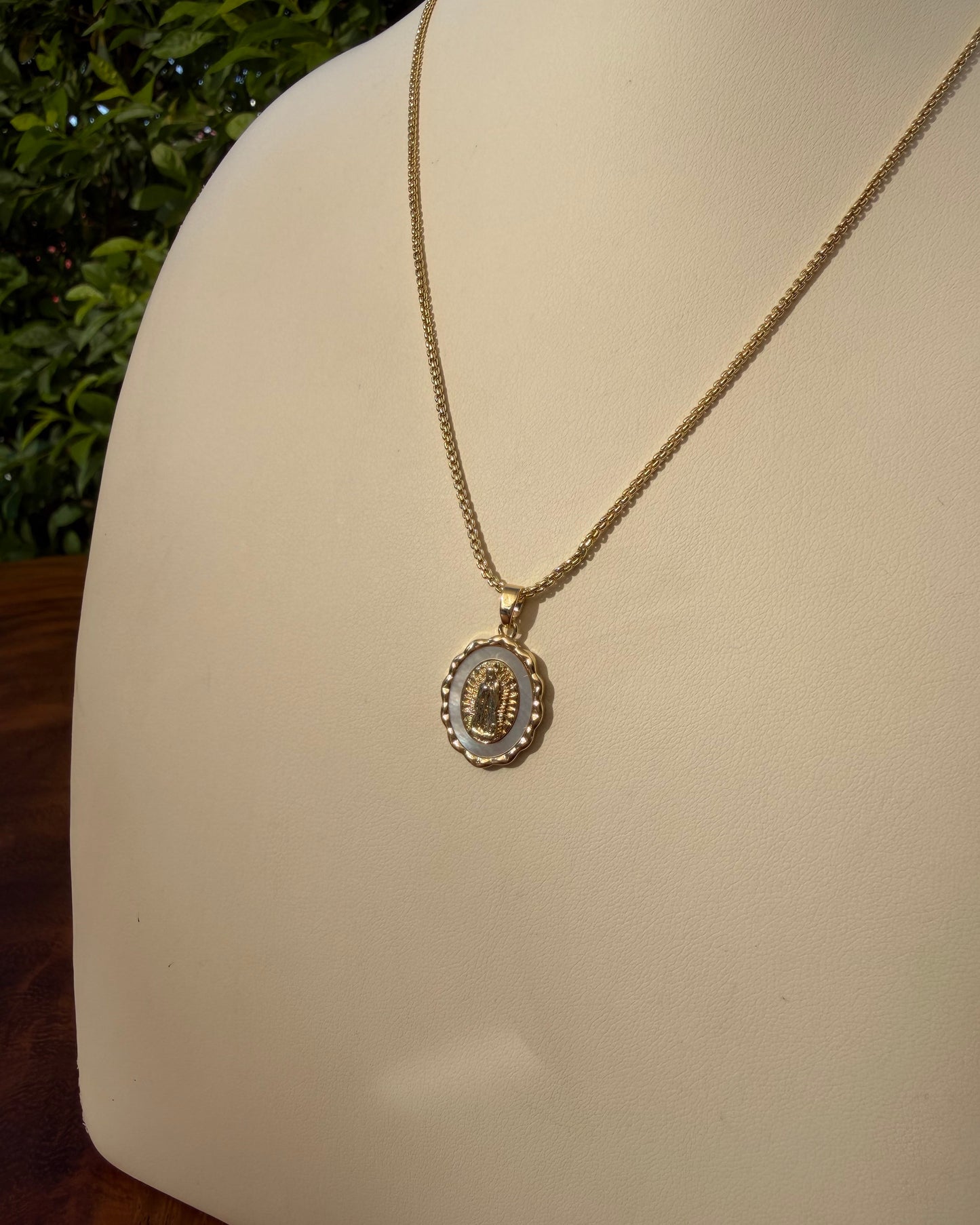 Collar Virgen Madre Perla Ch