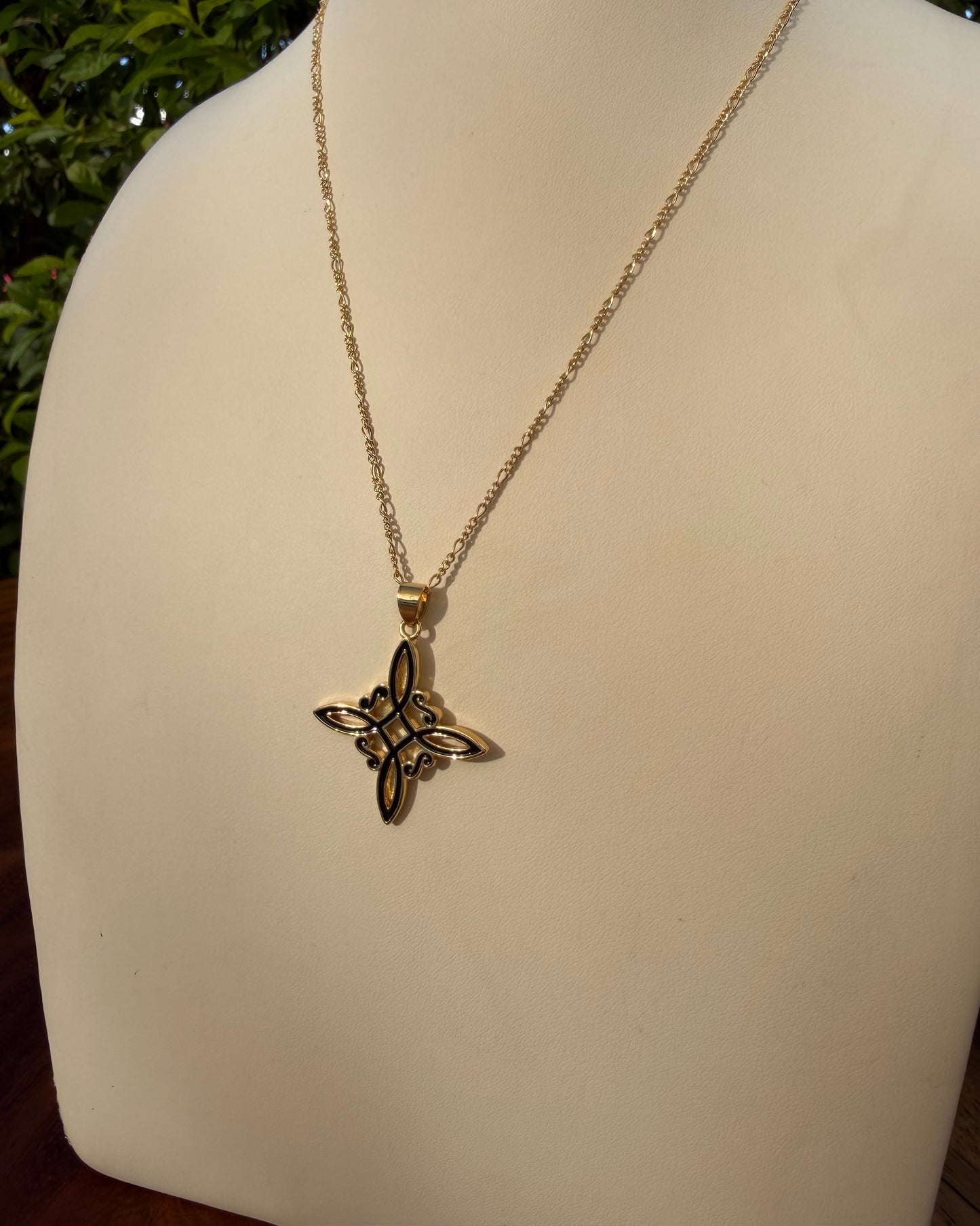 Collar Nudo de Bruja M